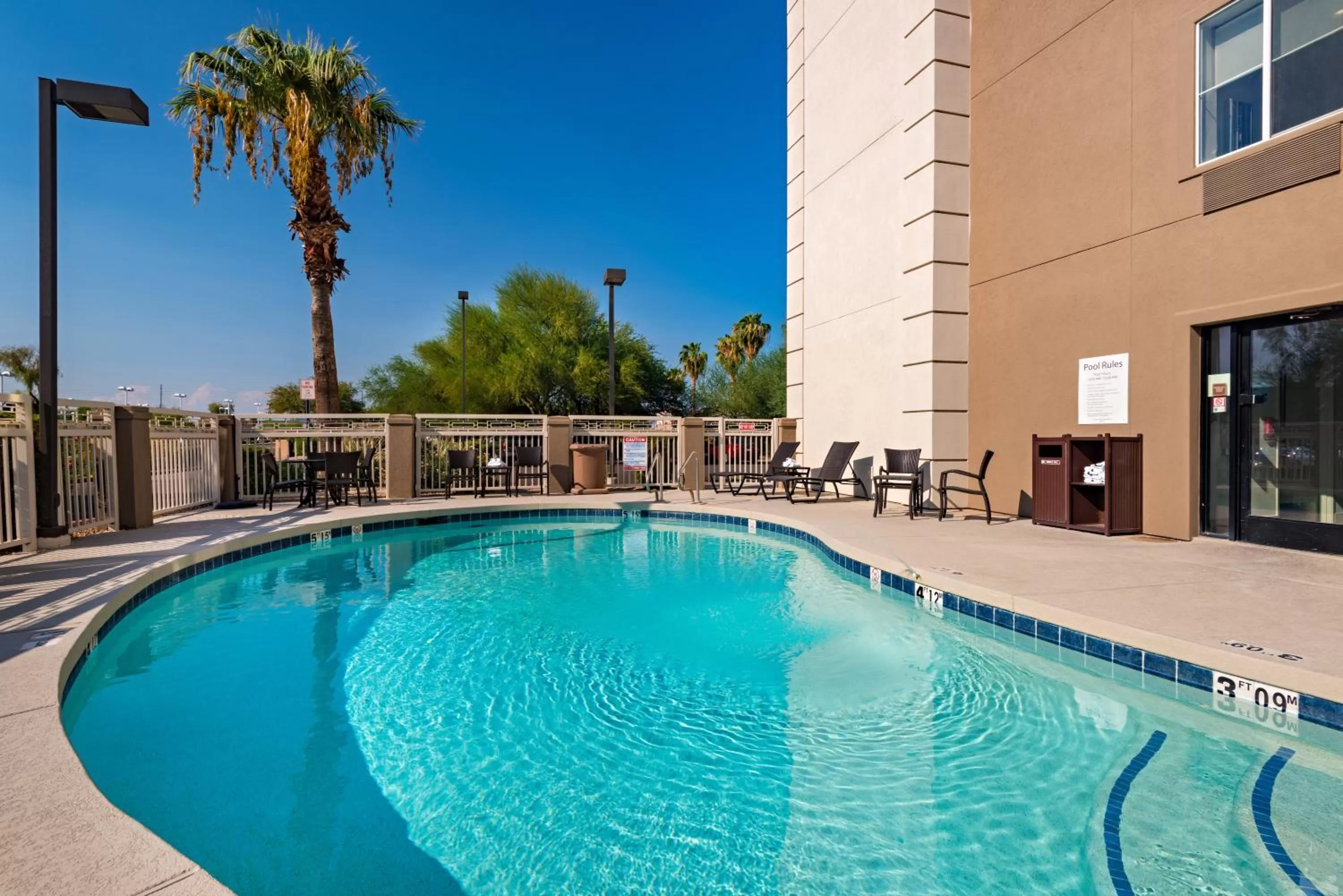 Balcony/Terrace in Holiday Inn Express Peoria North - Glendale by IHG