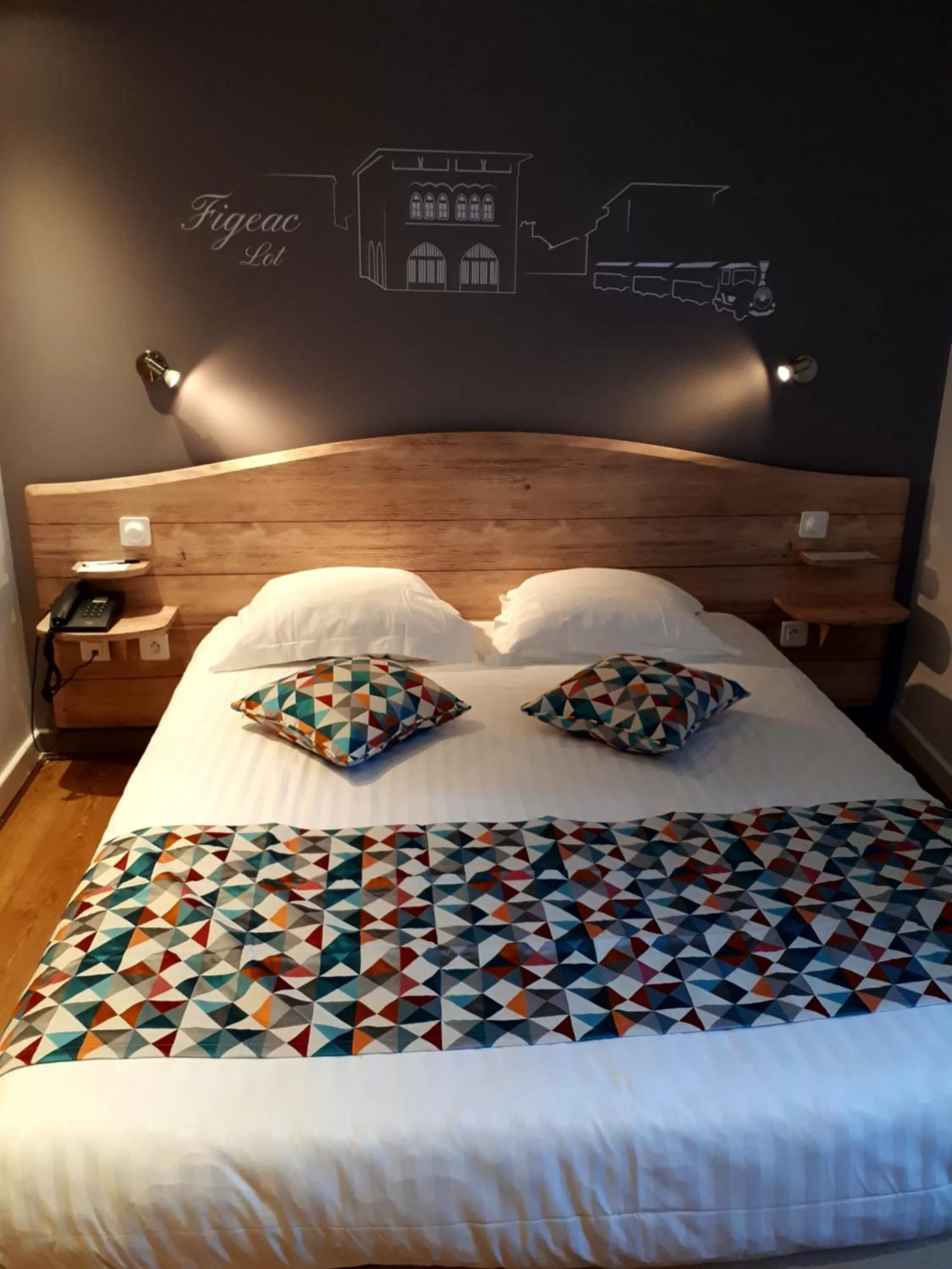 River view, Bed in Best Western Le Pont d'Or