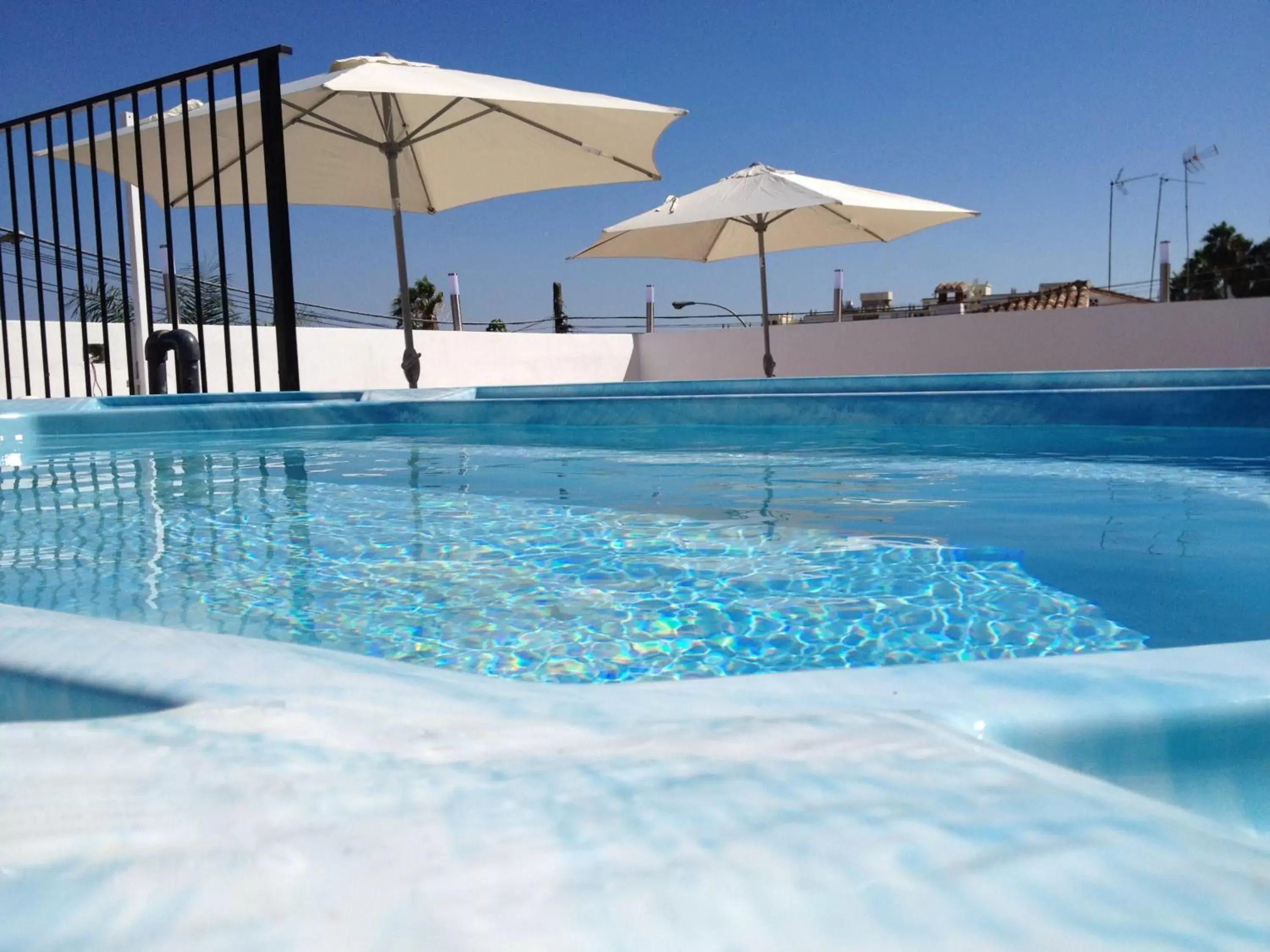Hot Tub, Swimming Pool in Hotel Natursun