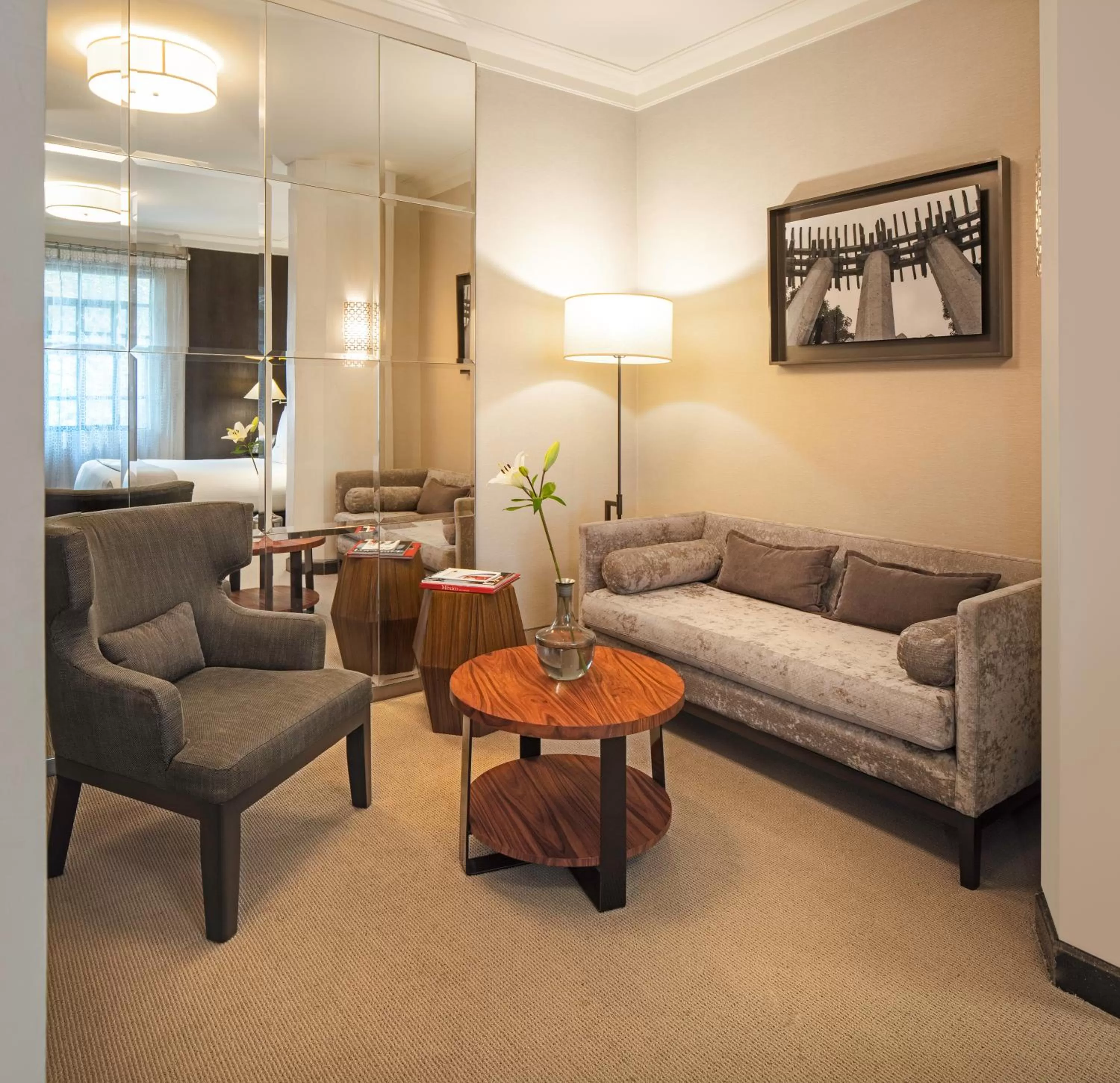 Living room in Hippodrome Hotel Condesa