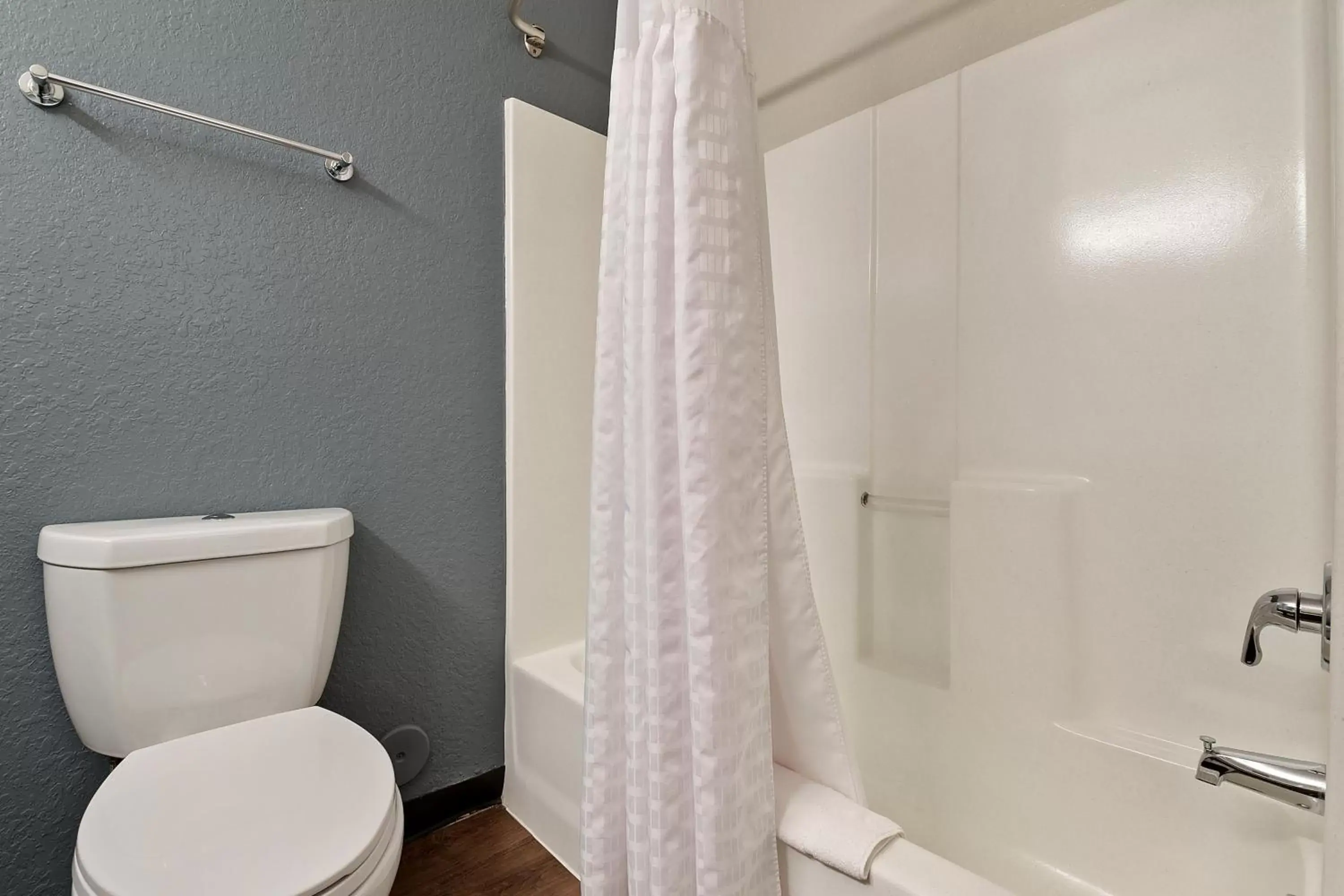 Bathroom in Extended Stay America Premier Suites - Miami - Downtown Brickell - Cruise Port