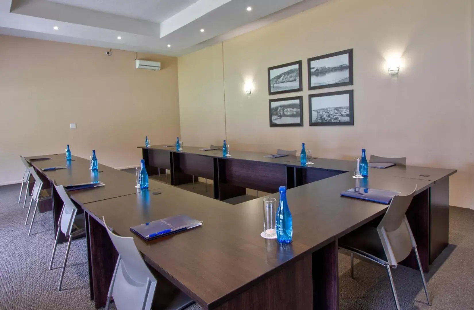 Meeting/conference room in MyPond Stenden Hotel