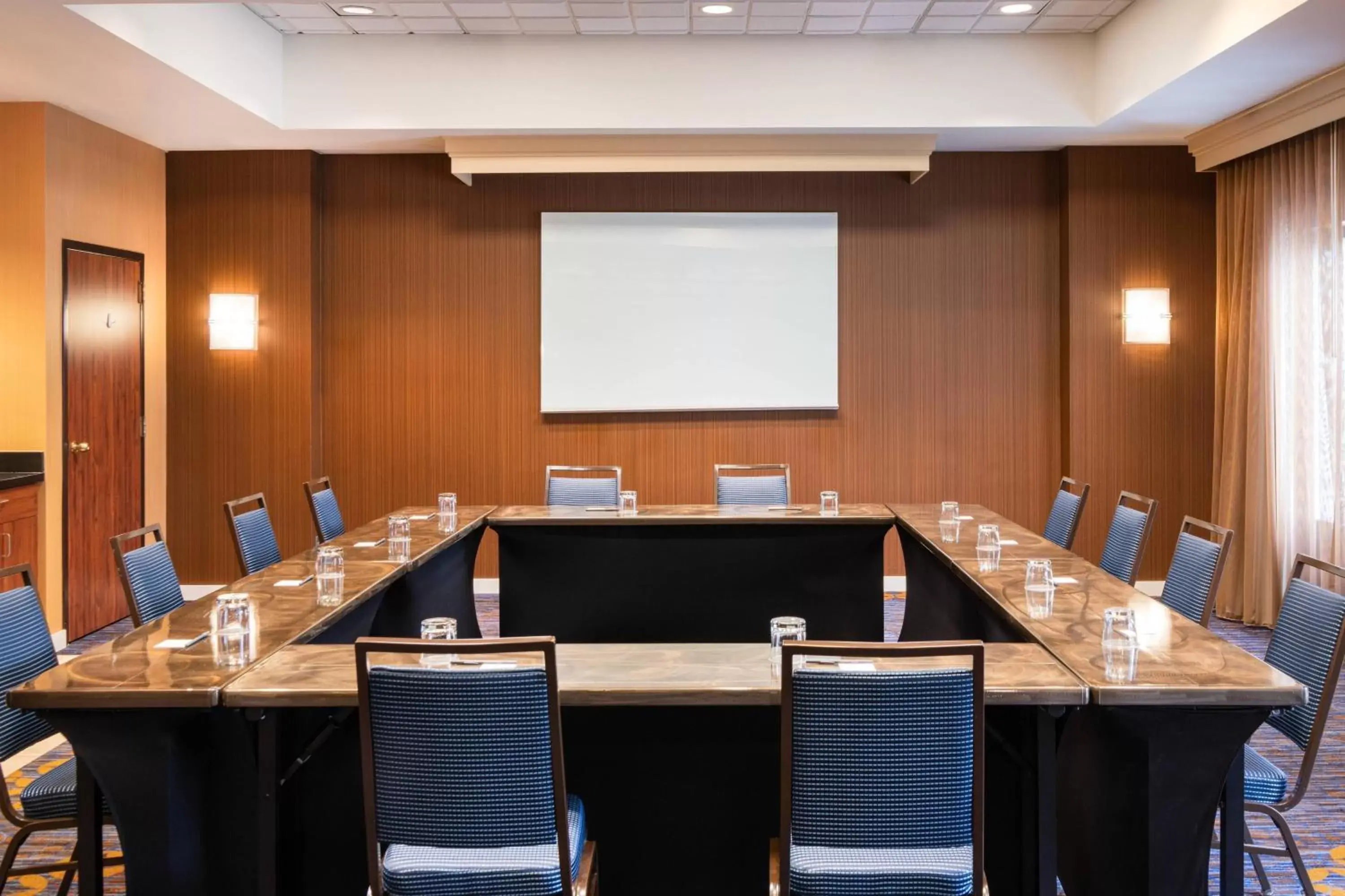 Meeting/conference room in Courtyard by Marriott Bloomington