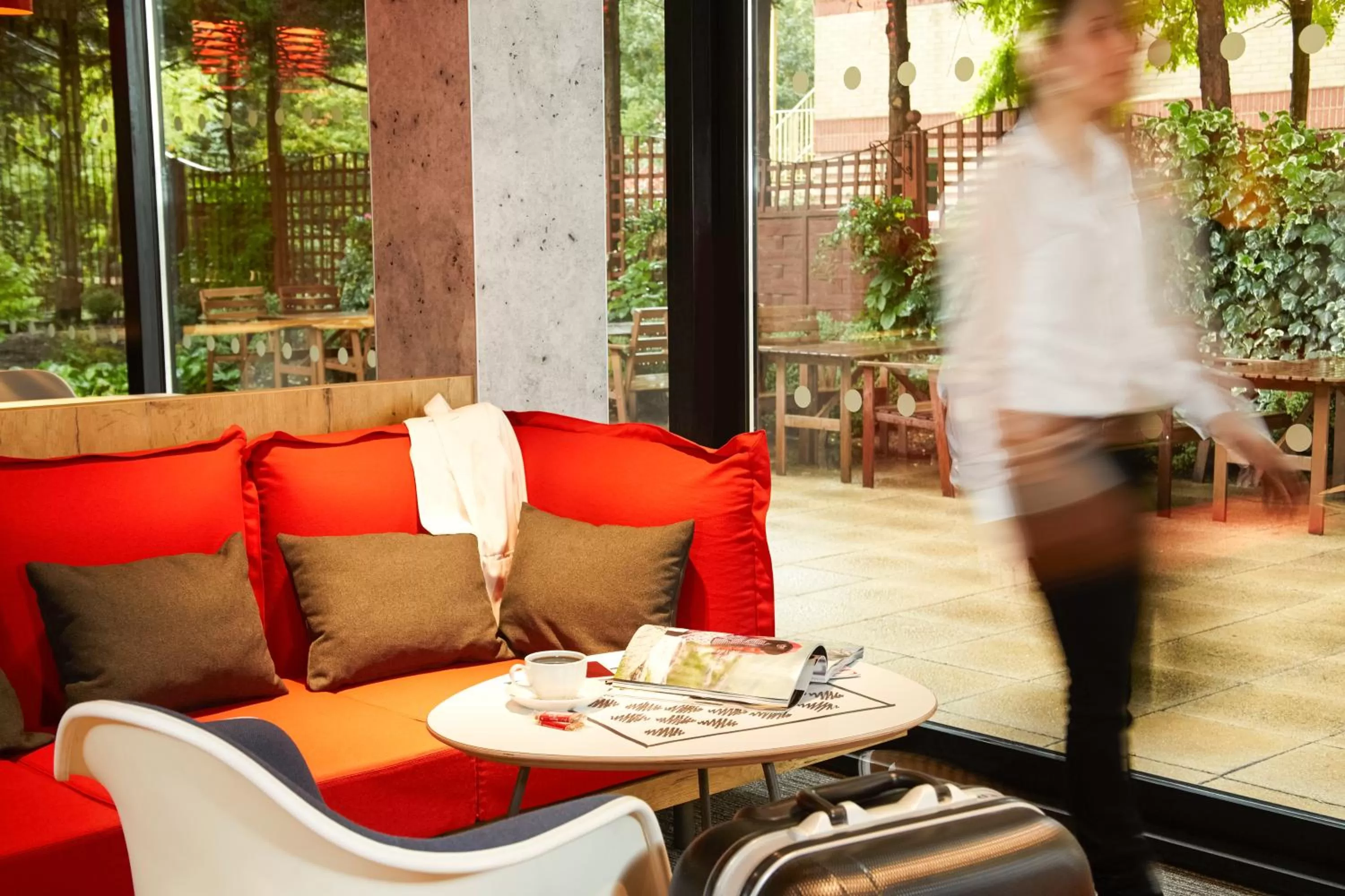 Lounge or bar in ibis London Thurrock M25