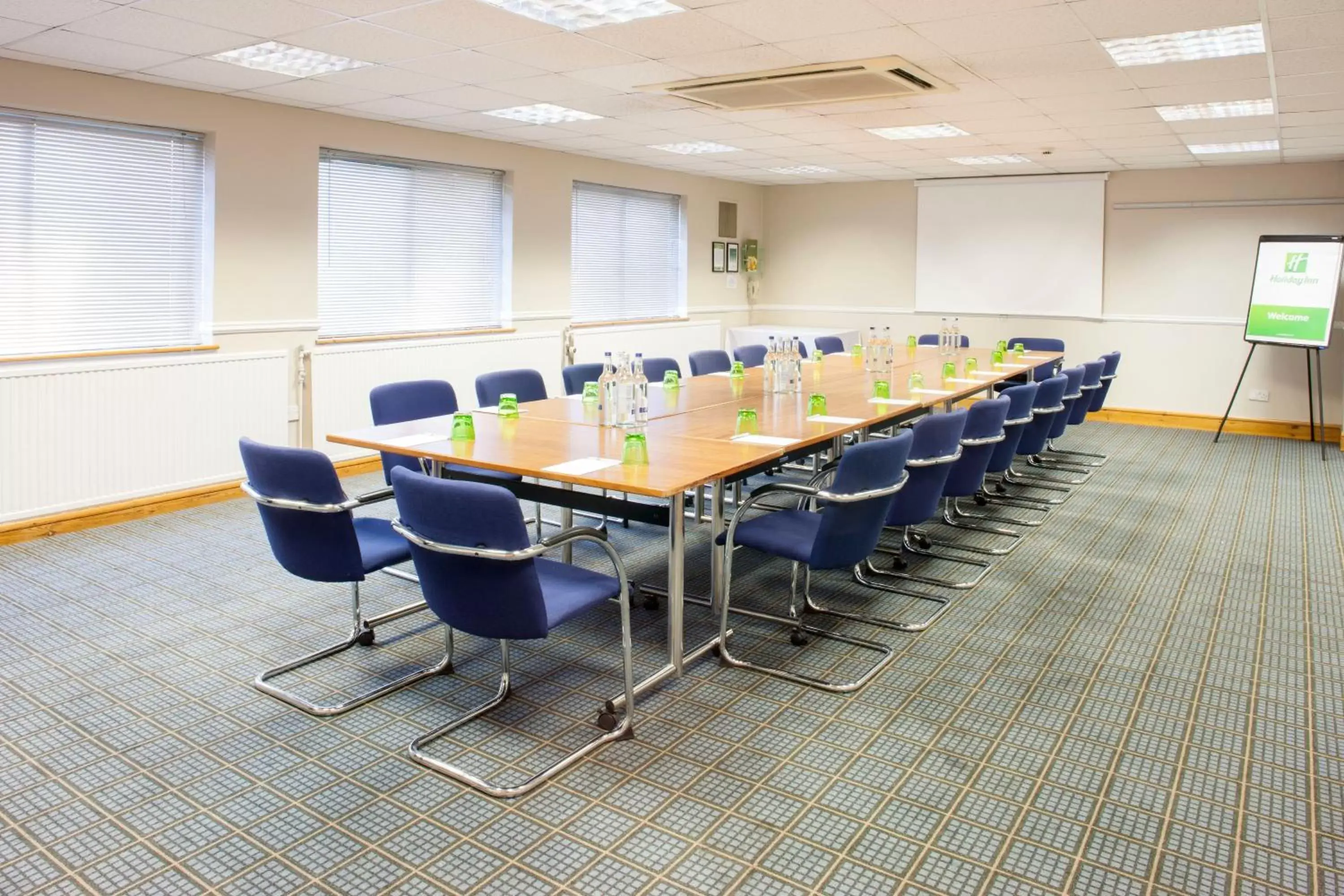 Meeting/conference room in Holiday Inn Birmingham M6, Jct7, an IHG Hotel