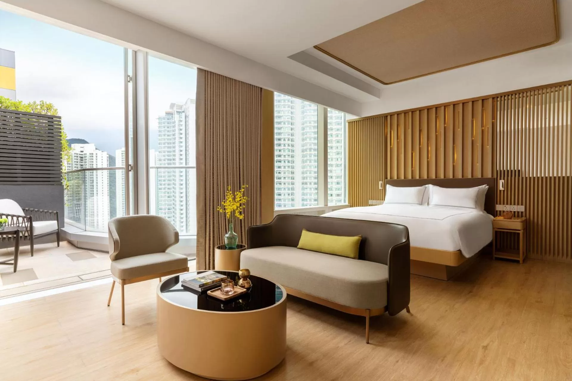 Bedroom, Bed in The Silveri Hotel Hong Kong - MGallery Collection