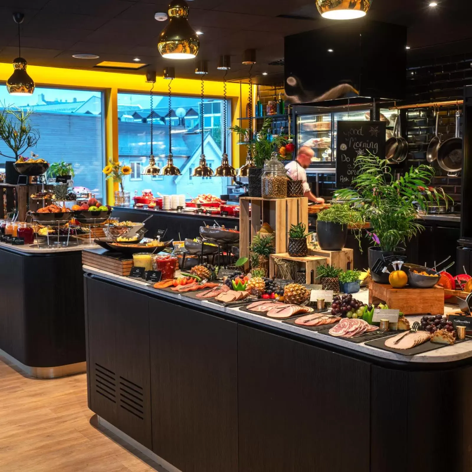 Buffet breakfast, Restaurant/Places to Eat in Thon Hotel Harstad