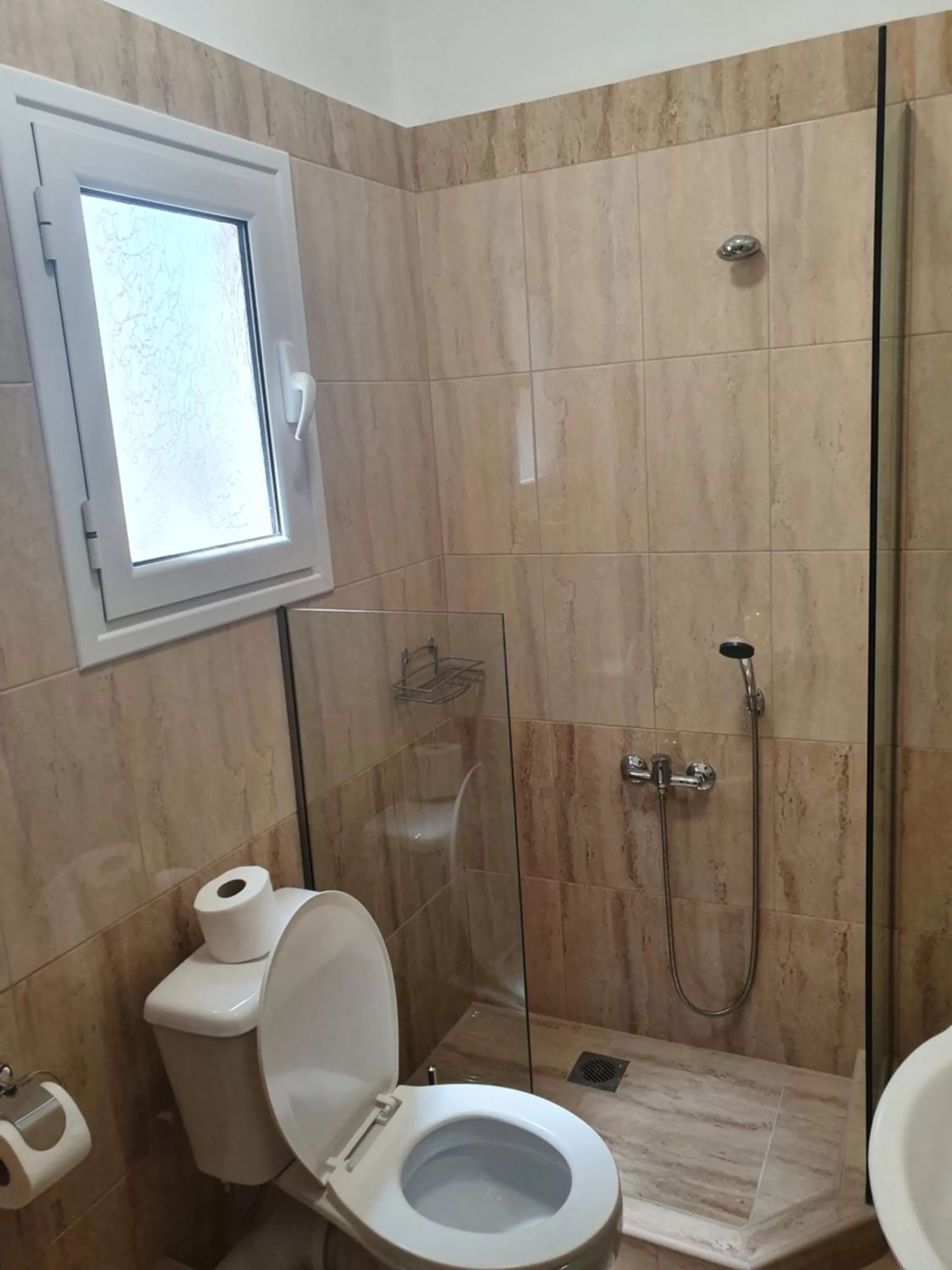 Shower, Bathroom in Athens center rooms