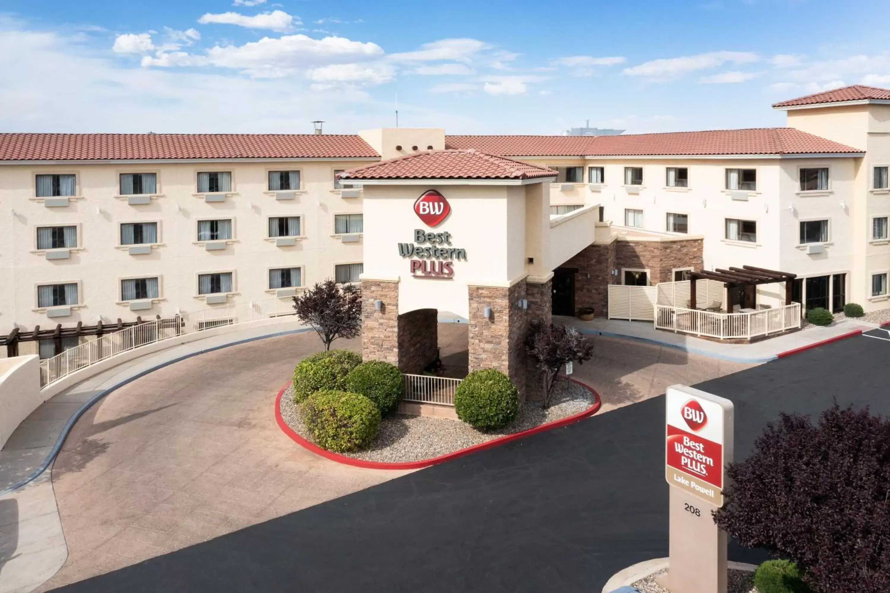 Property Building in Best Western Plus At Lake Powell