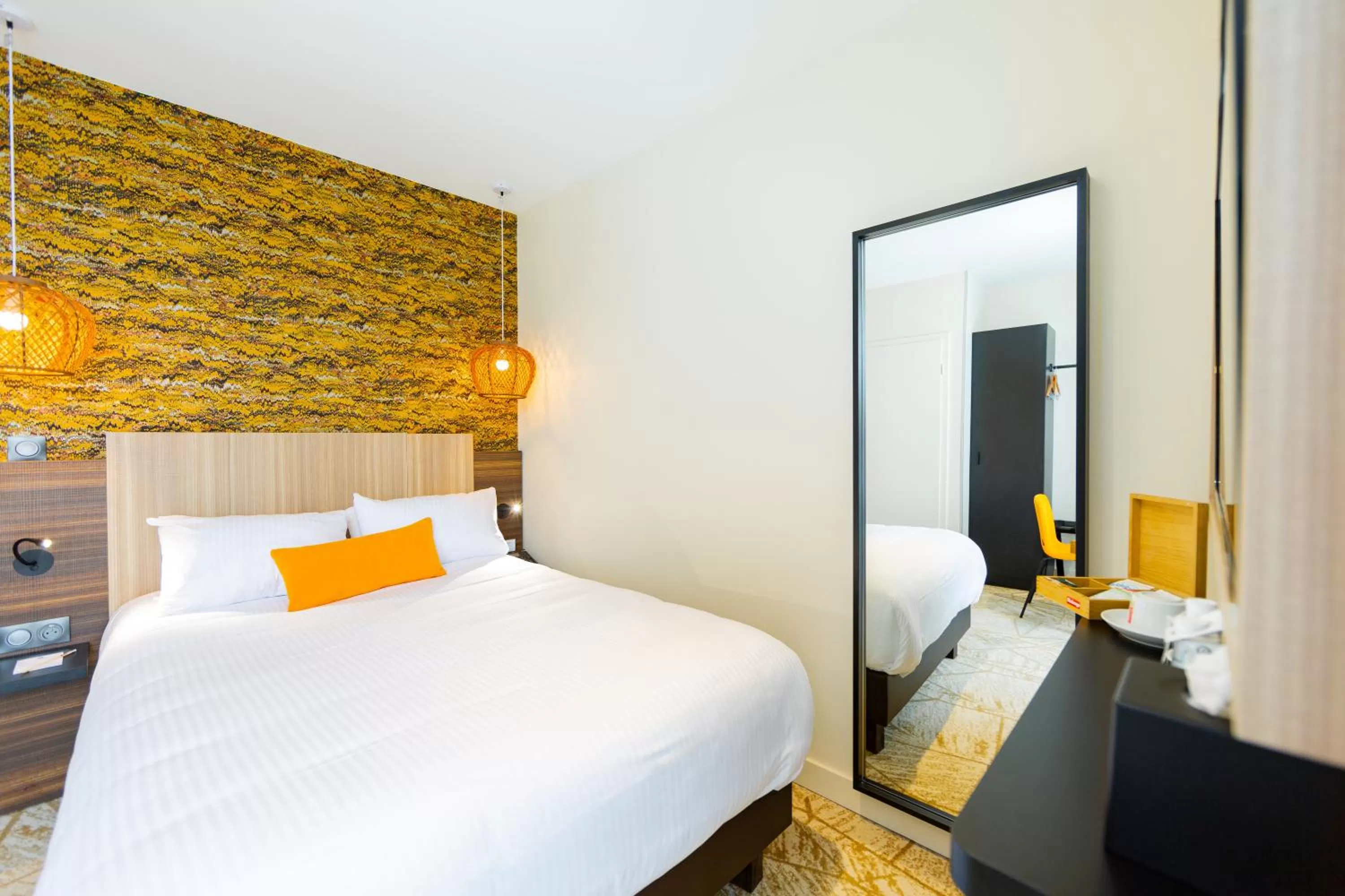 Bed in Best Western Mulhouse Salvator Centre