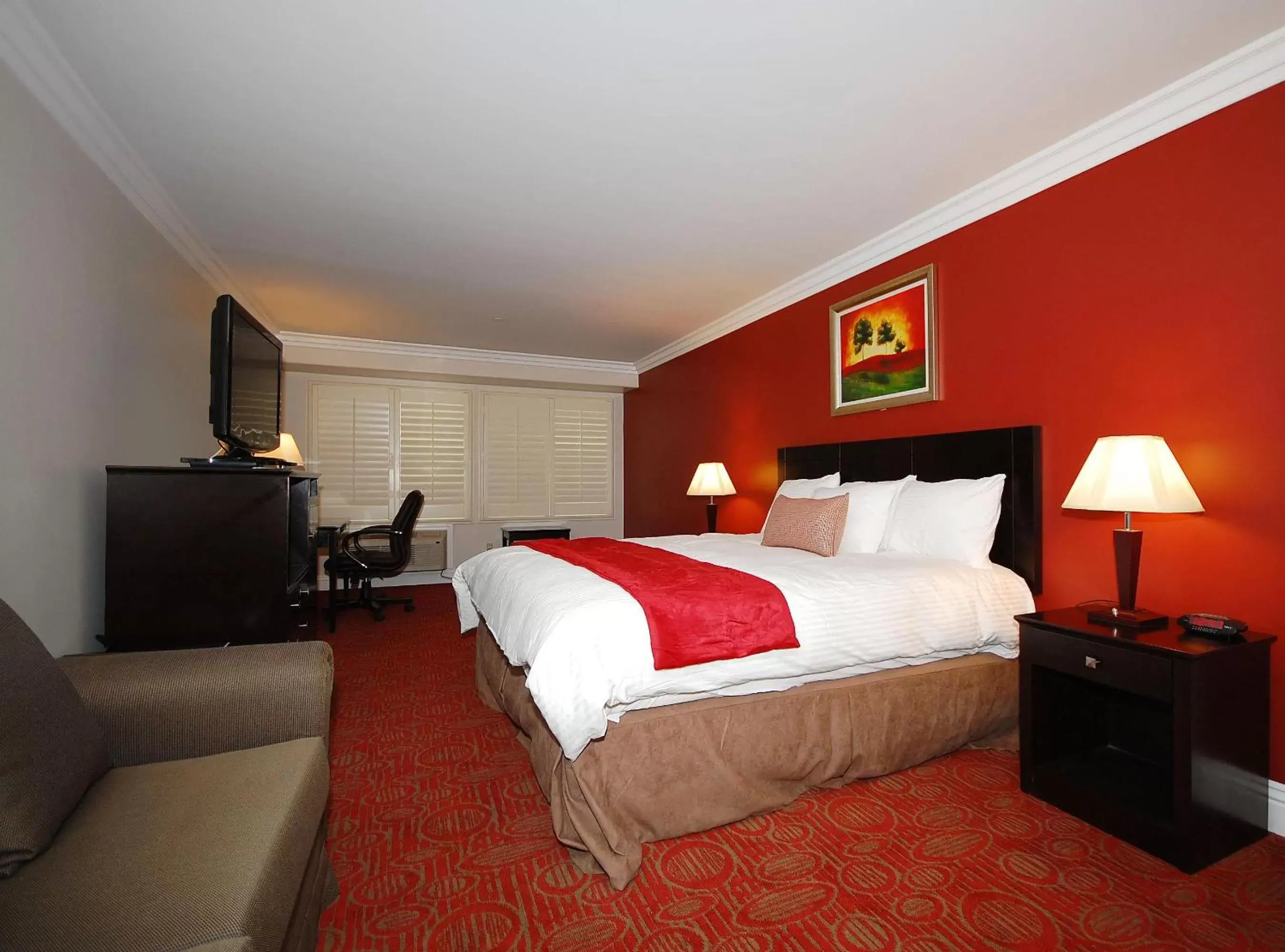Photo of the whole room, Bed in Best Western Burbank Airport Inn