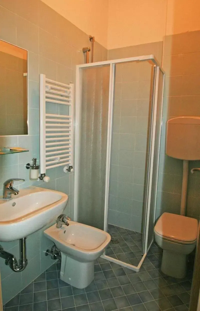 Bathroom in Hotel Acapulco
