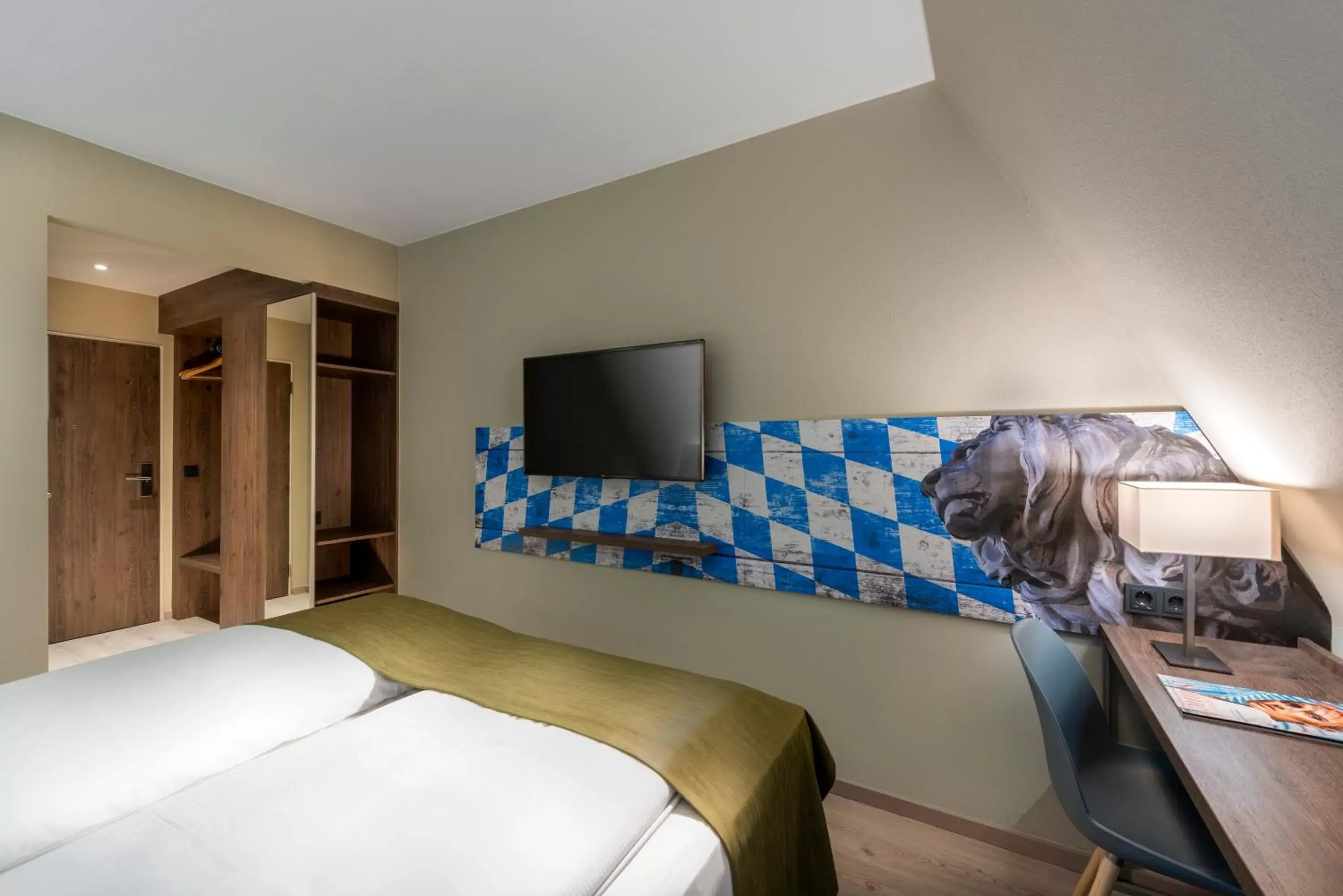 Photo of the whole room, Bed in Tryp by Wyndham Rosenheim