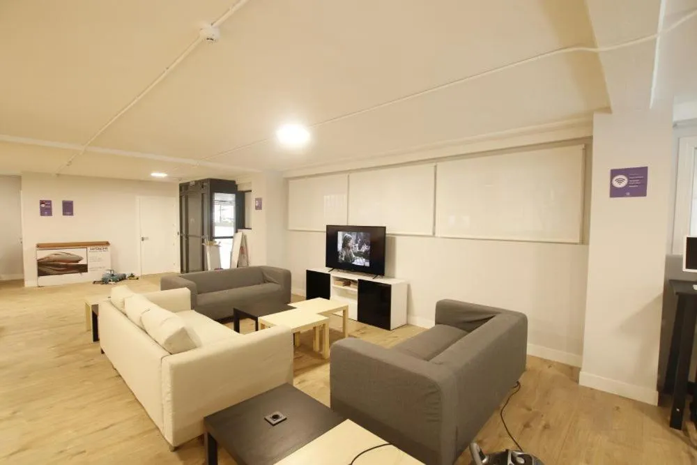 Living room in Bilbao Metropolitan Hostel by Bossh! Hotels