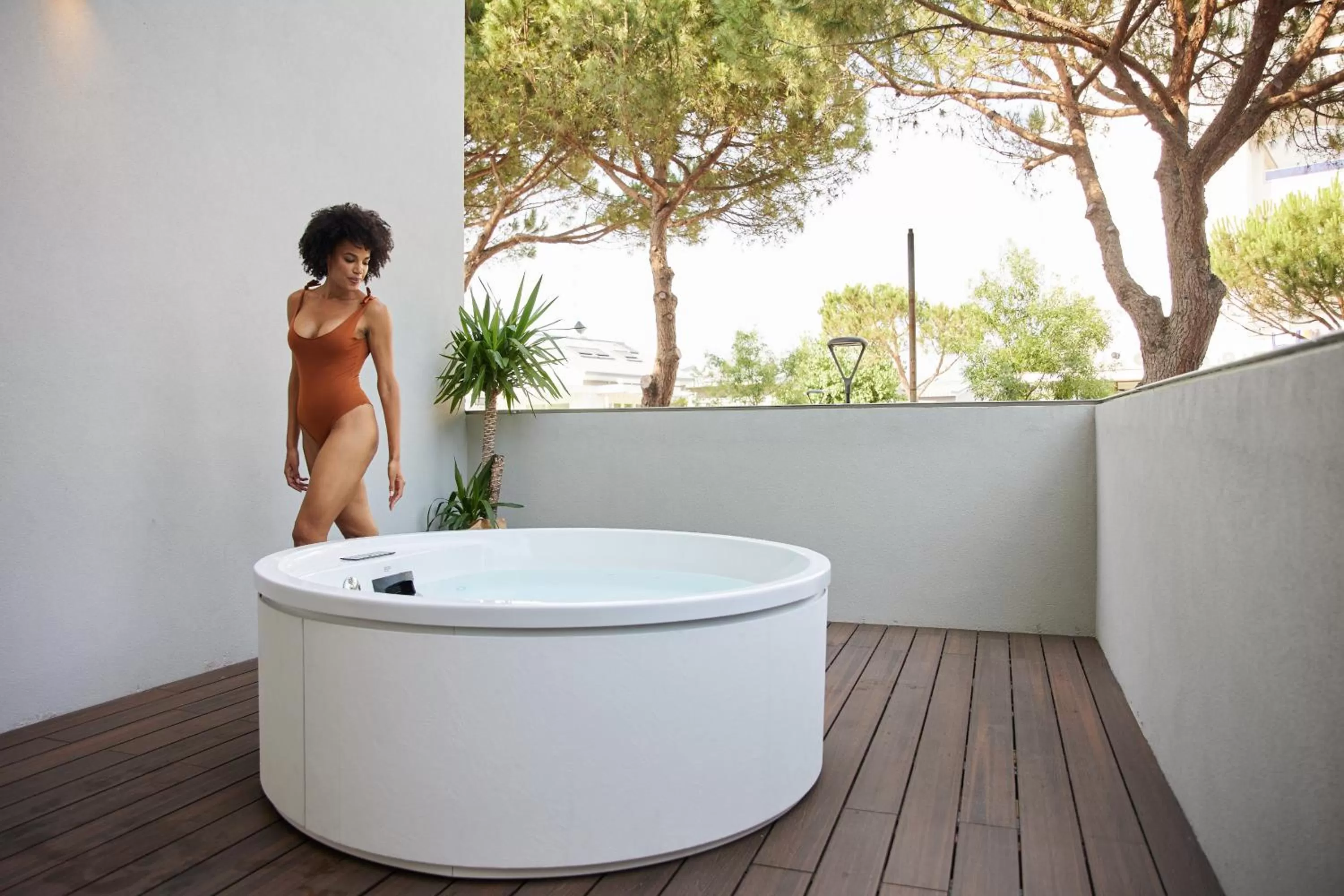 Open Air Bath in Mima Aparthotel Boutique & Spa