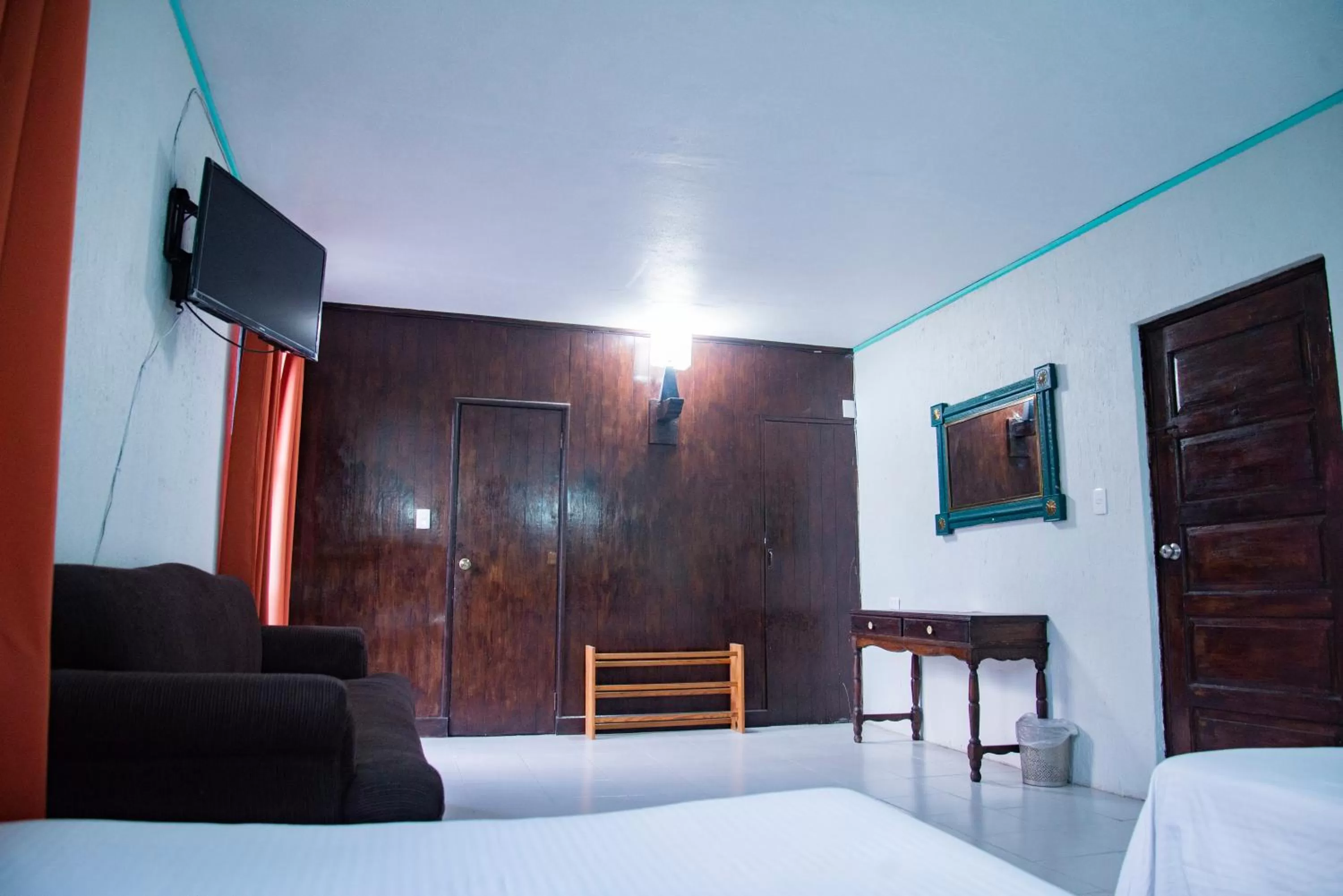 TV/Entertainment Center in Hotel Hacienda de Cobos