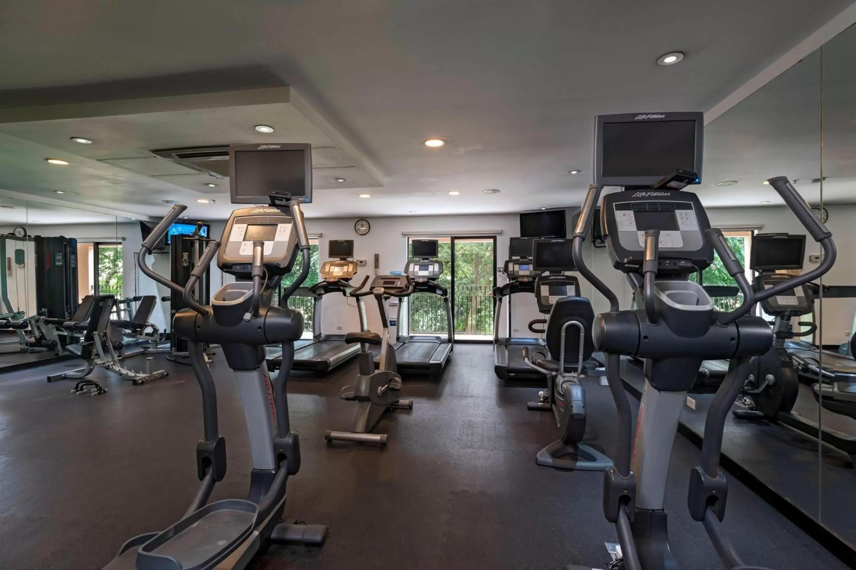 Fitness centre/facilities, Fitness Center/Facilities in Courtyard by Marriott San Salvador