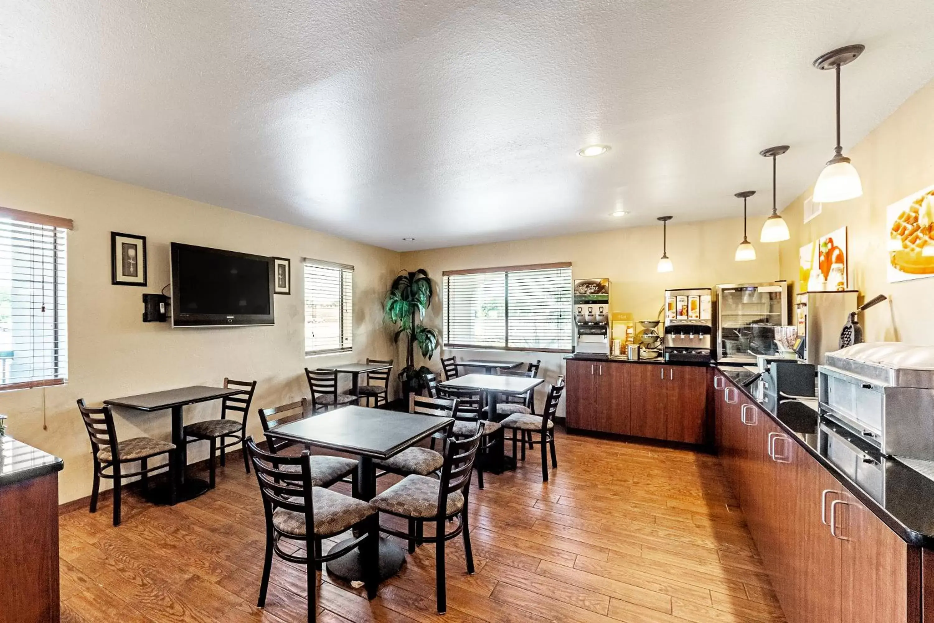 Dining area, Restaurant/Places to Eat in Quality Inn