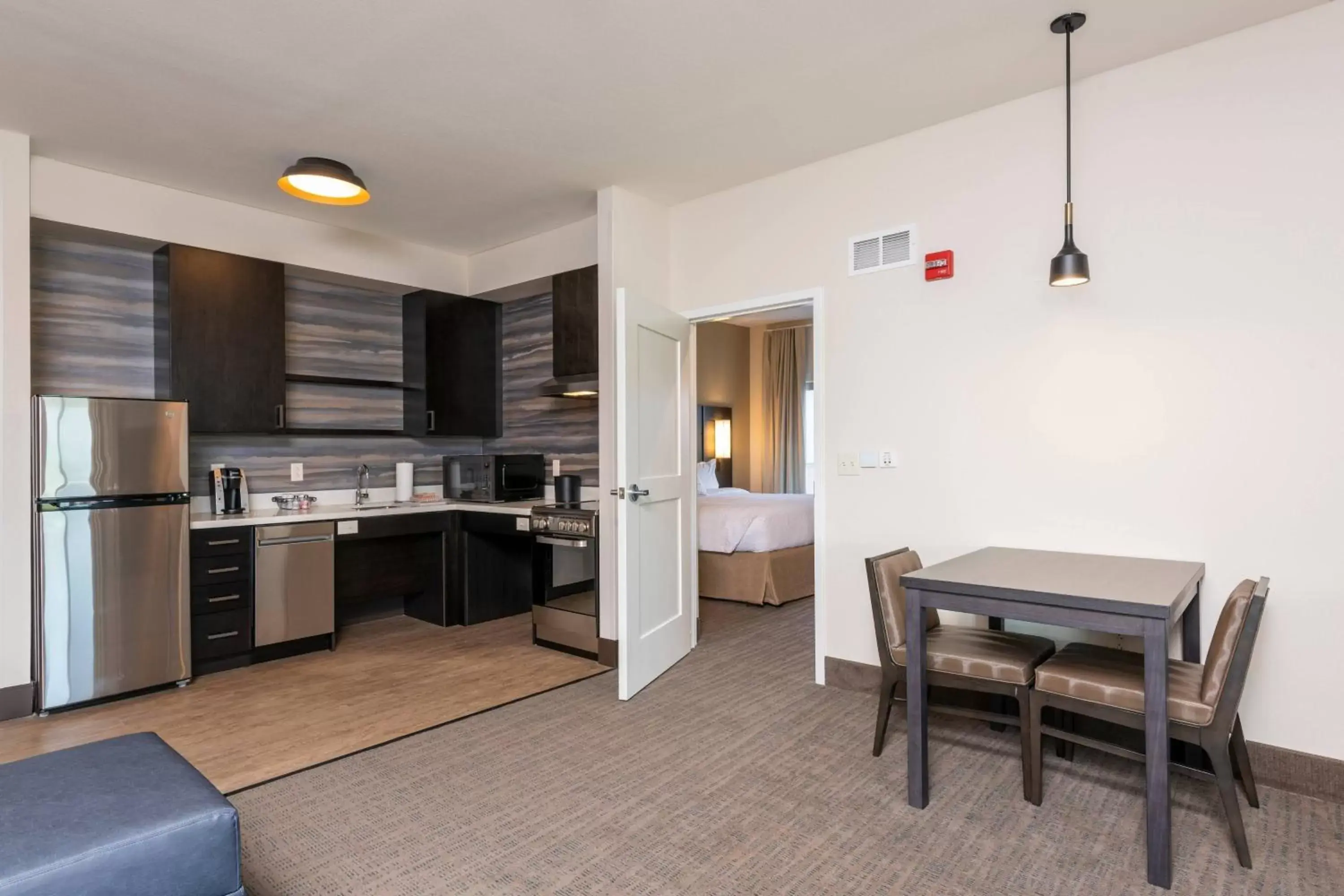 Bedroom, Kitchen/Kitchenette in Residence Inn by Marriott Indianapolis South/Greenwood