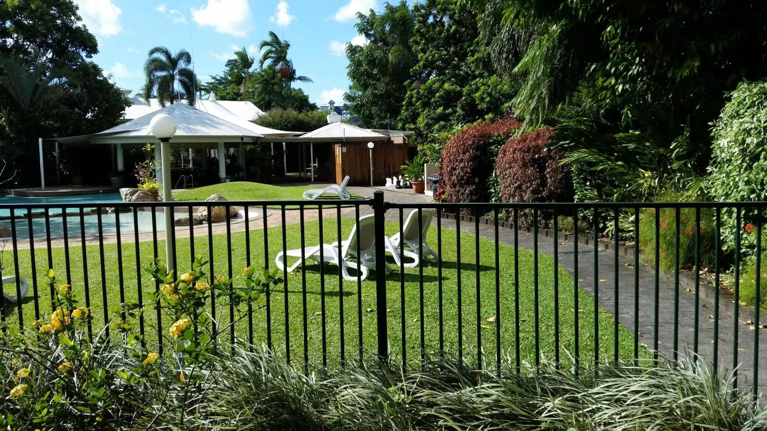 Garden in Cairns Gateway Resort