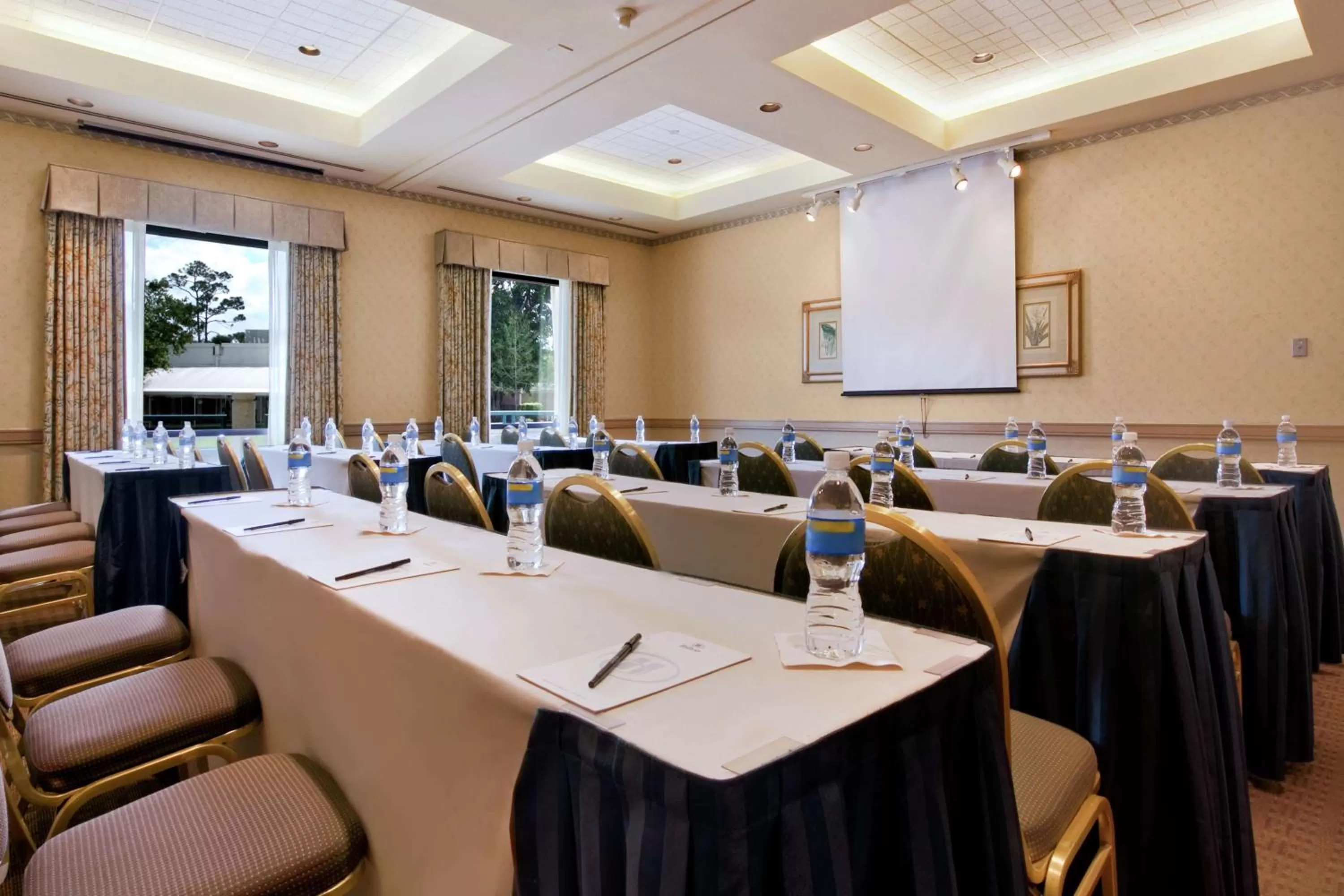 Meeting/conference room in Hilton Boca Raton Suites