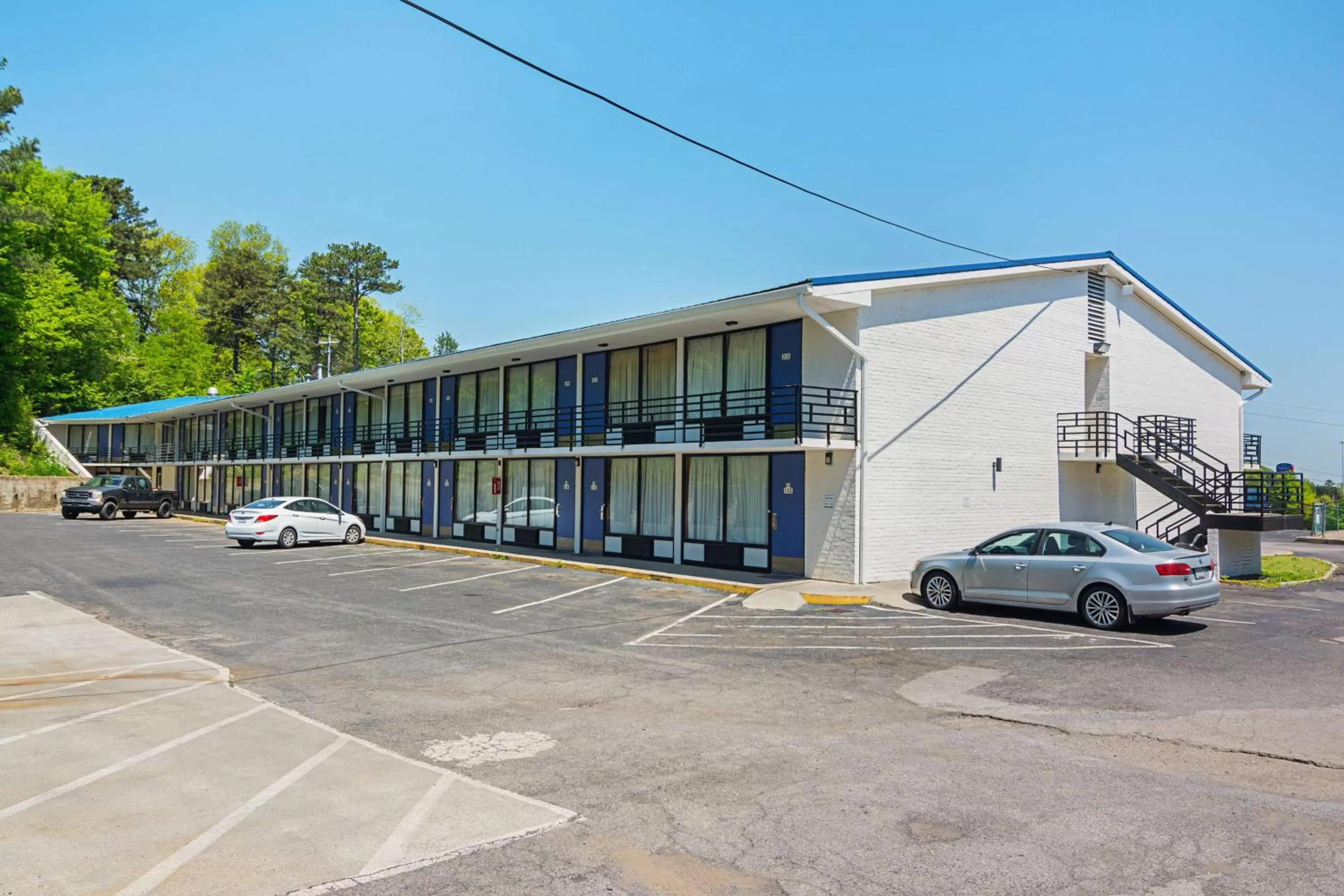 Property building in Motel 6-Cleveland, TN