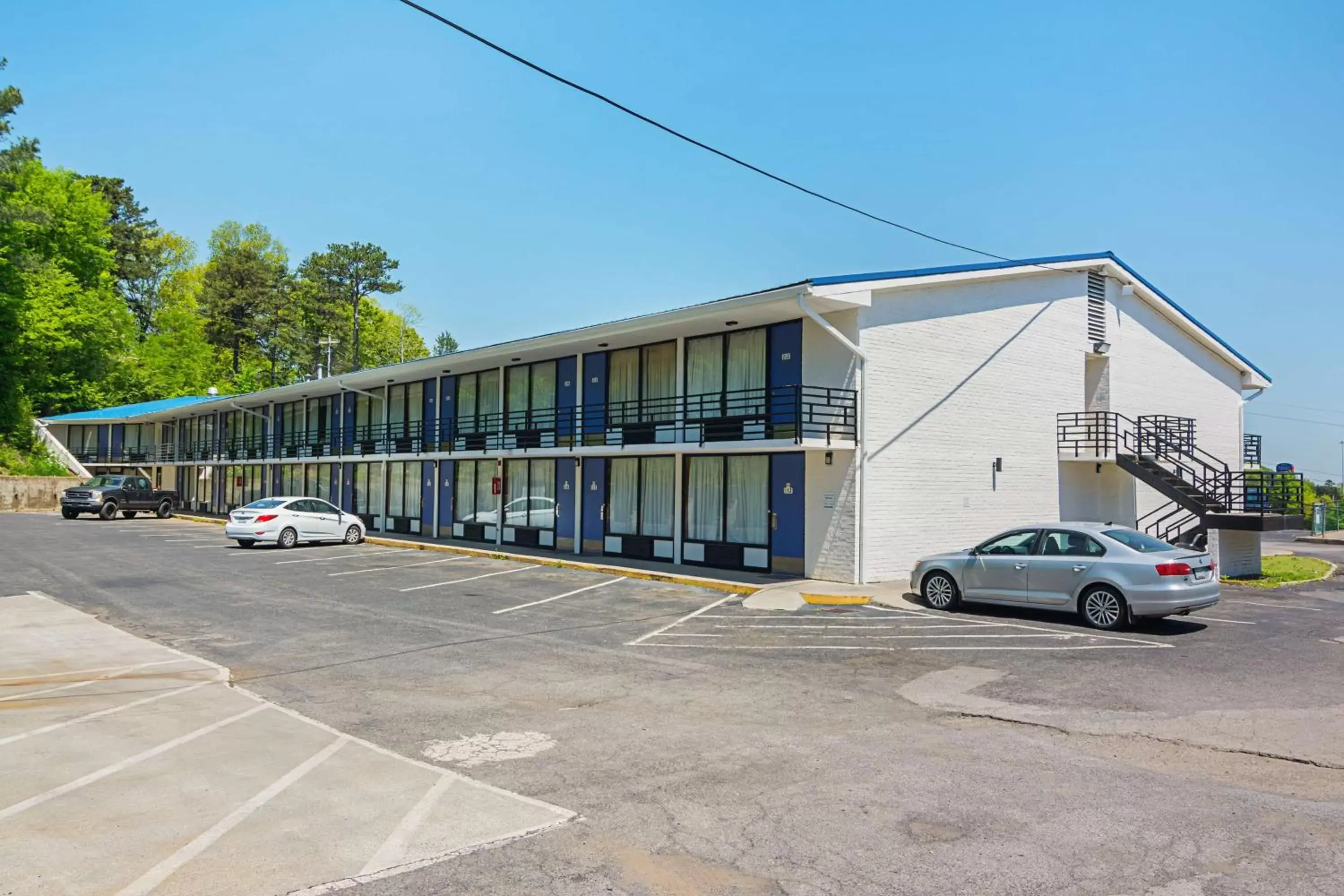 Property Building in Motel 6-Cleveland, TN