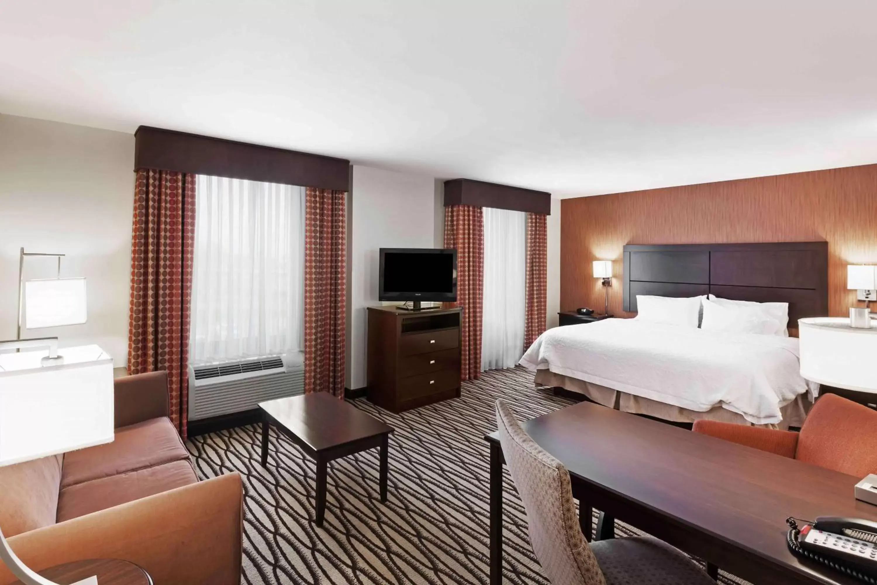 Bedroom, Bed in Hampton Inn & Suites Morgan City