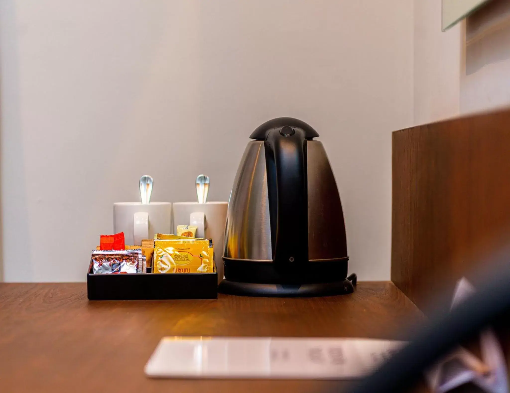 Photo of the whole room, Coffee/Tea Facilities in Crowne Plaza - Dar Es Salaam, an IHG Hotel