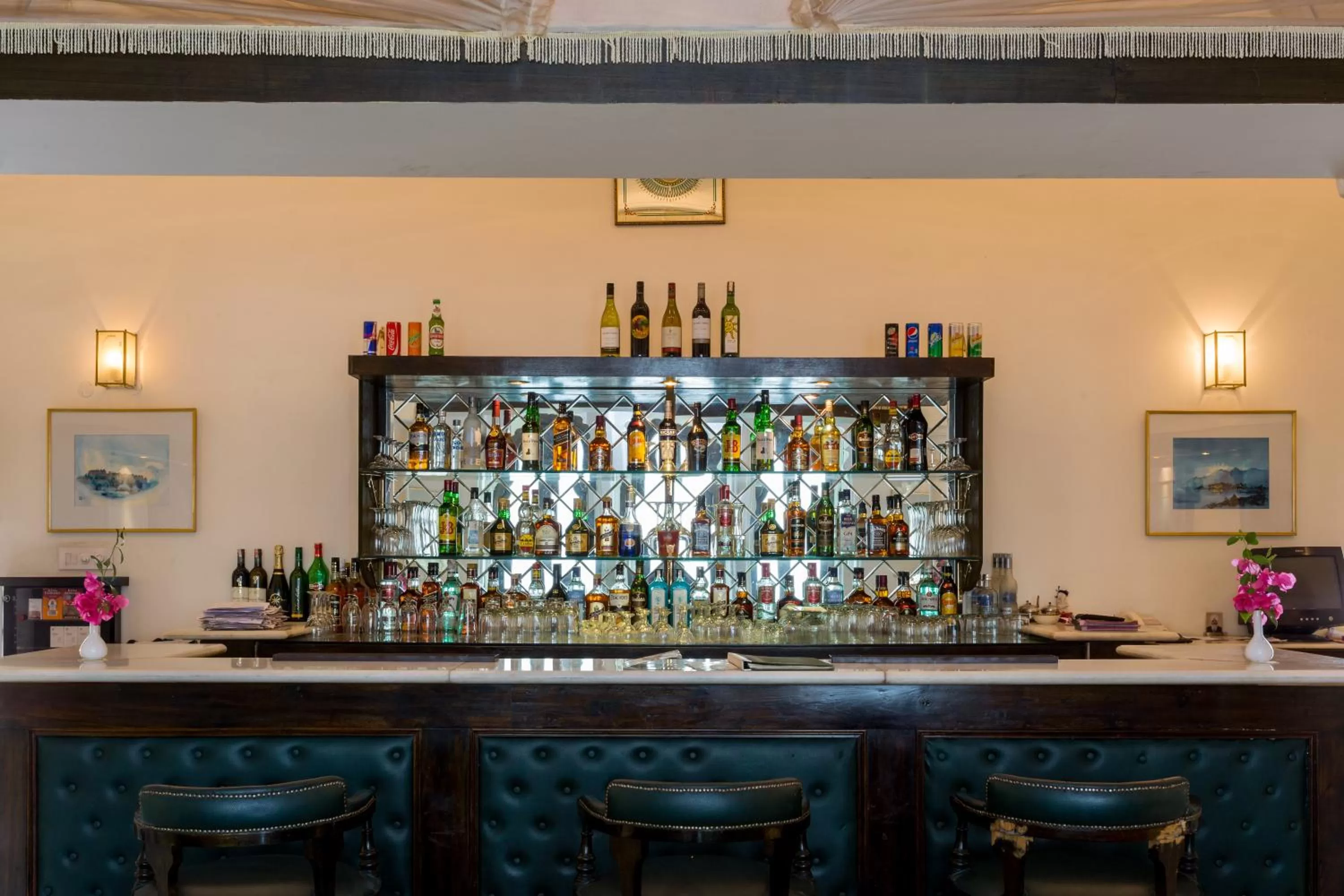 Lounge or bar in Garden Hotel - Heritage by HRH Group of Hotels