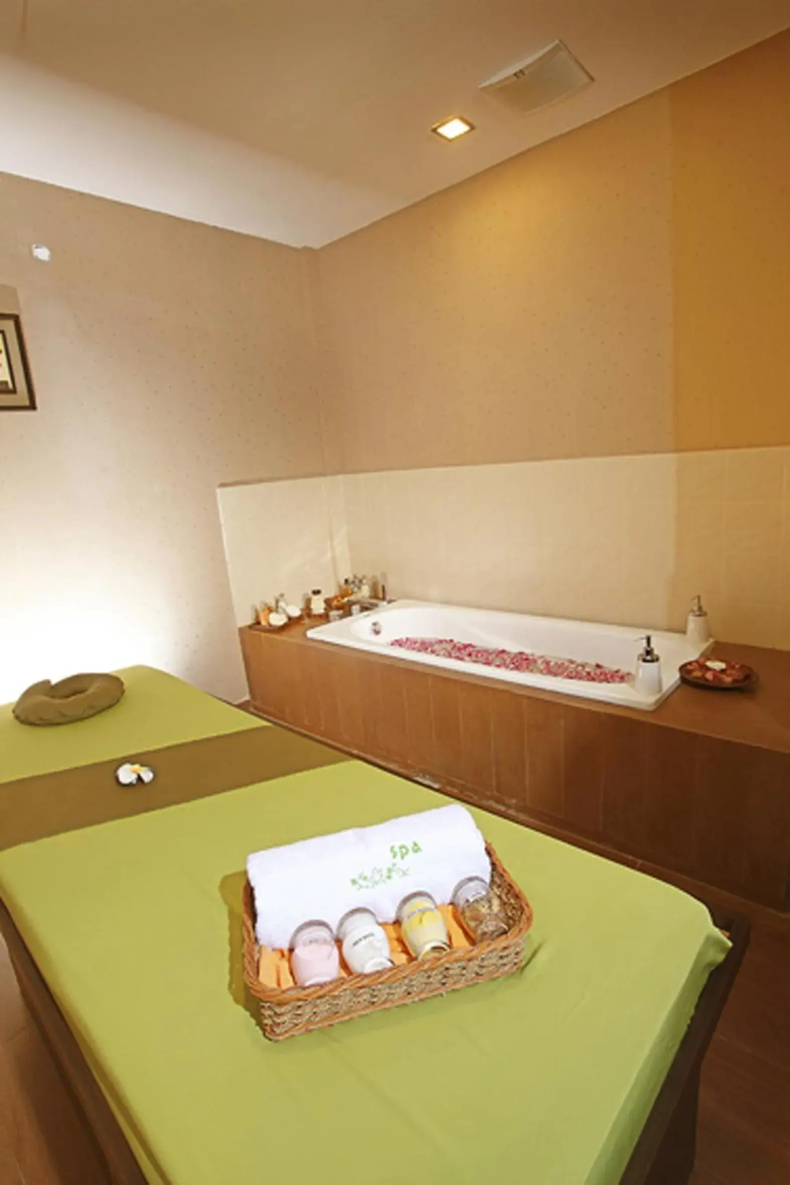Spa and wellness centre/facilities in Golden Flower Hotel