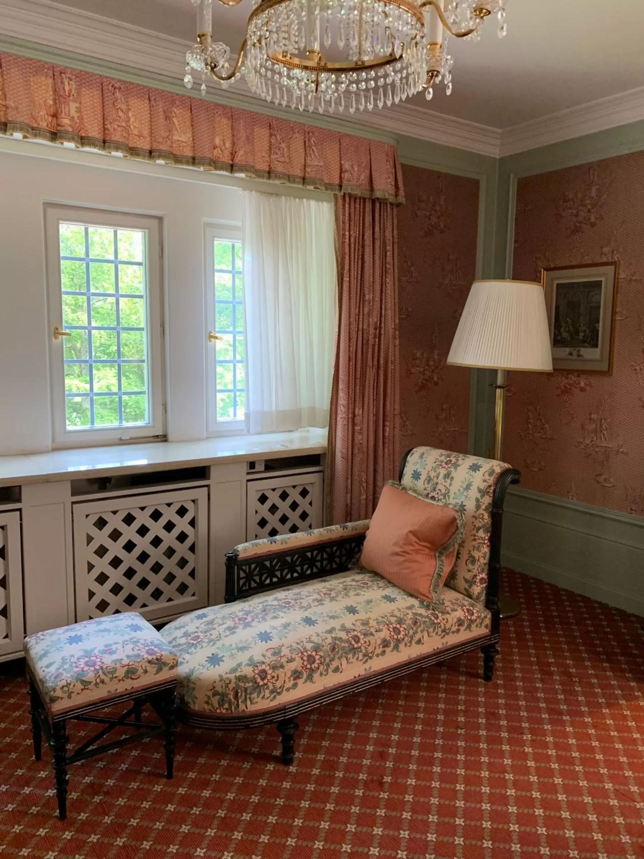 Living room, Seating Area in Schlosshotel Kronberg - Hotel Frankfurt