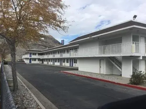Property Building in Motel 6 Wendover