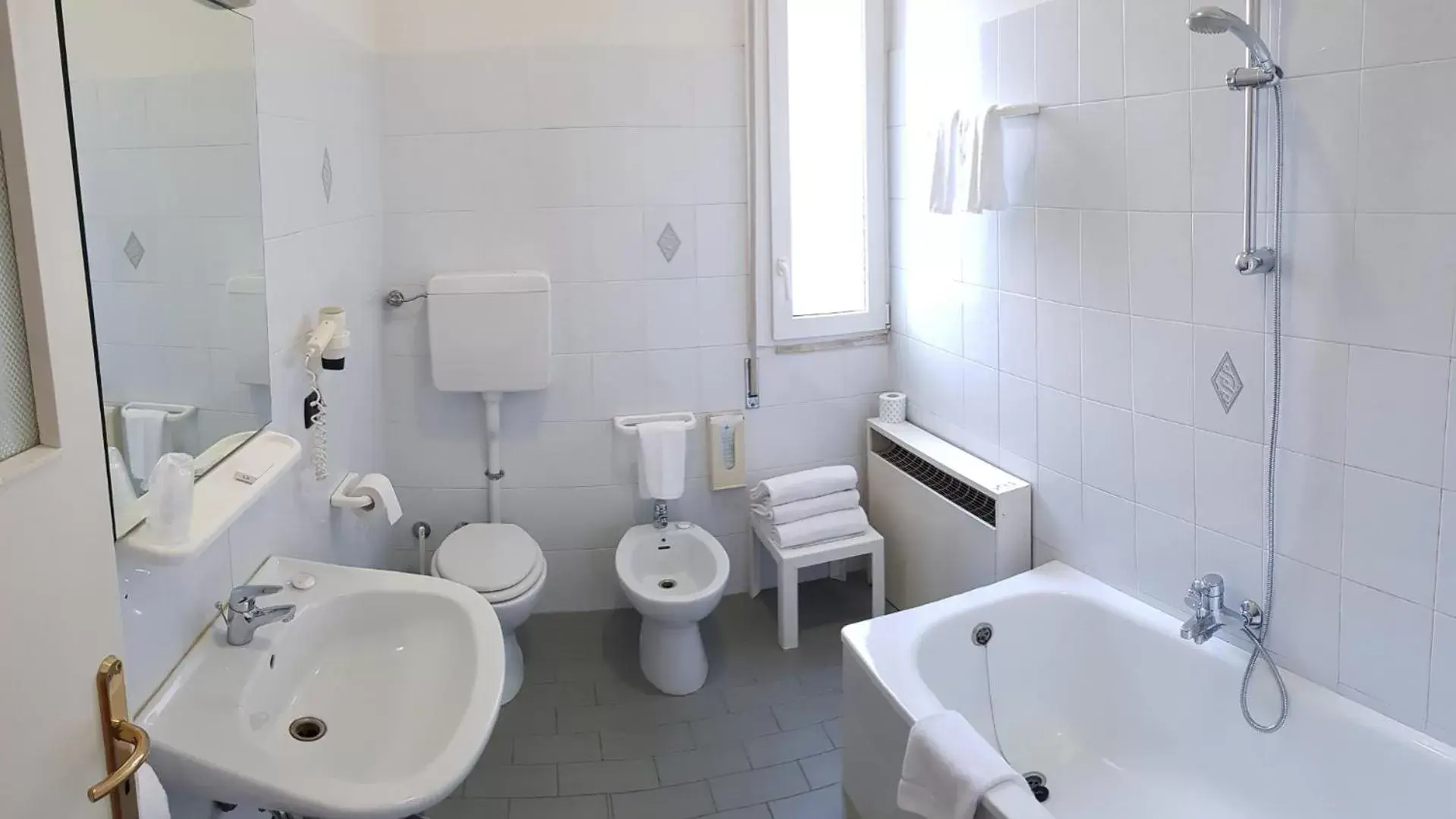 Bathroom in Hotel Terme di Castel San Pietro