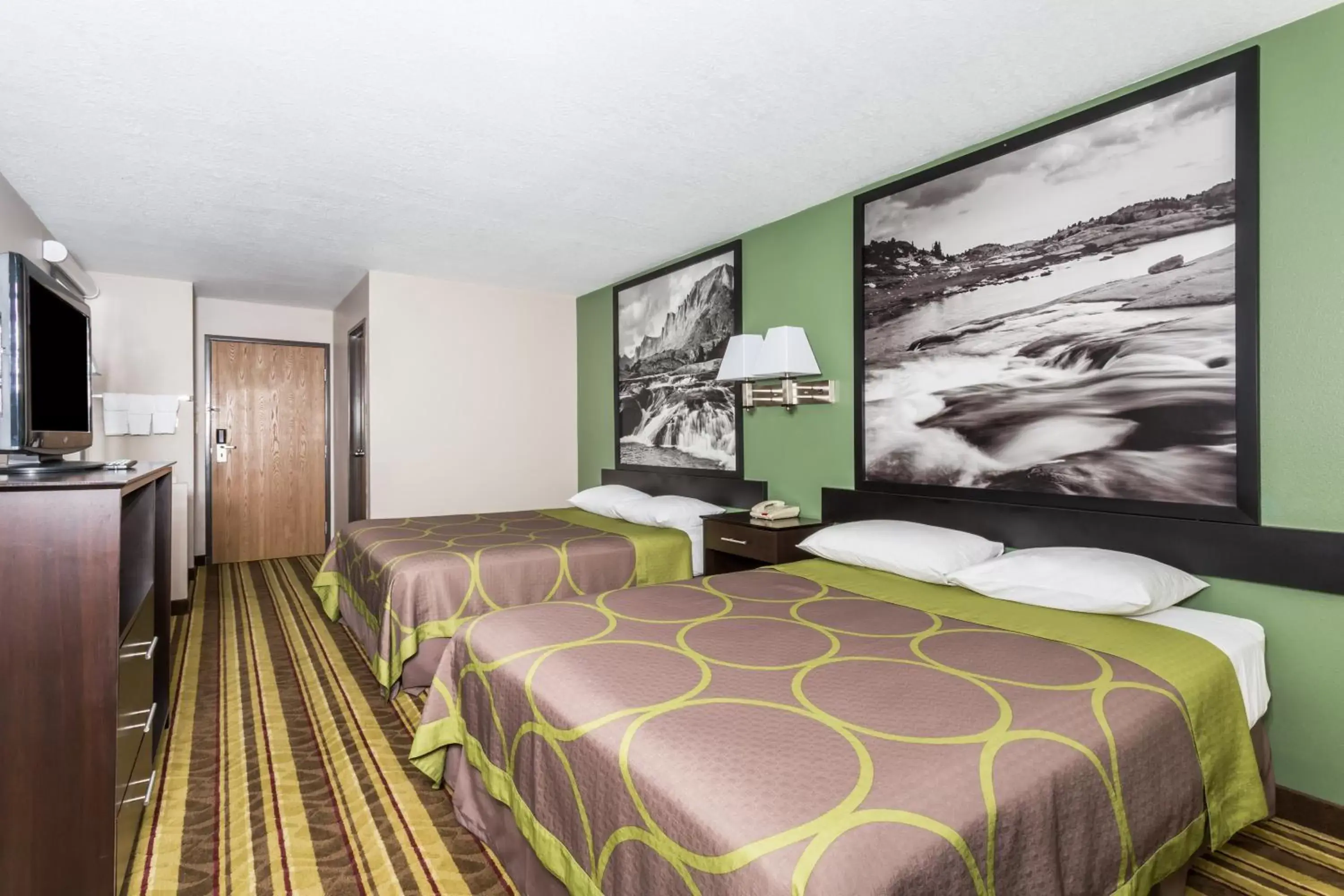 Queen Room with Two Queen Beds - Non-Smoking in Super 8 by Wyndham Rock Springs