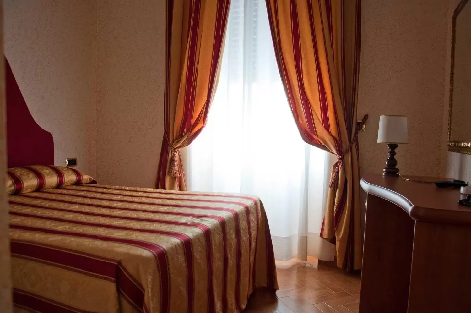 Bed in Hotel Brignole