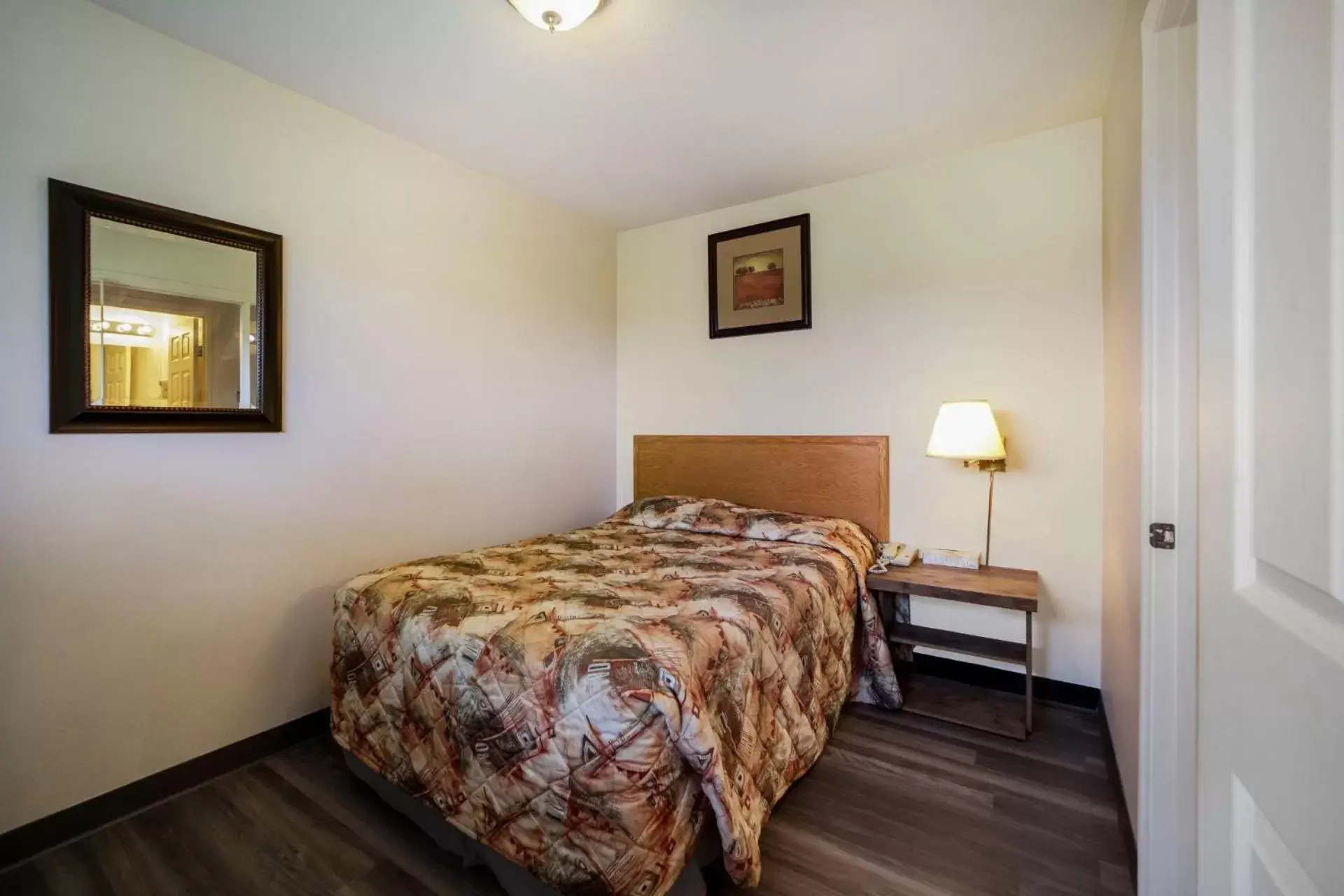 Bed in Canadas Best Value Inn Fort St John
