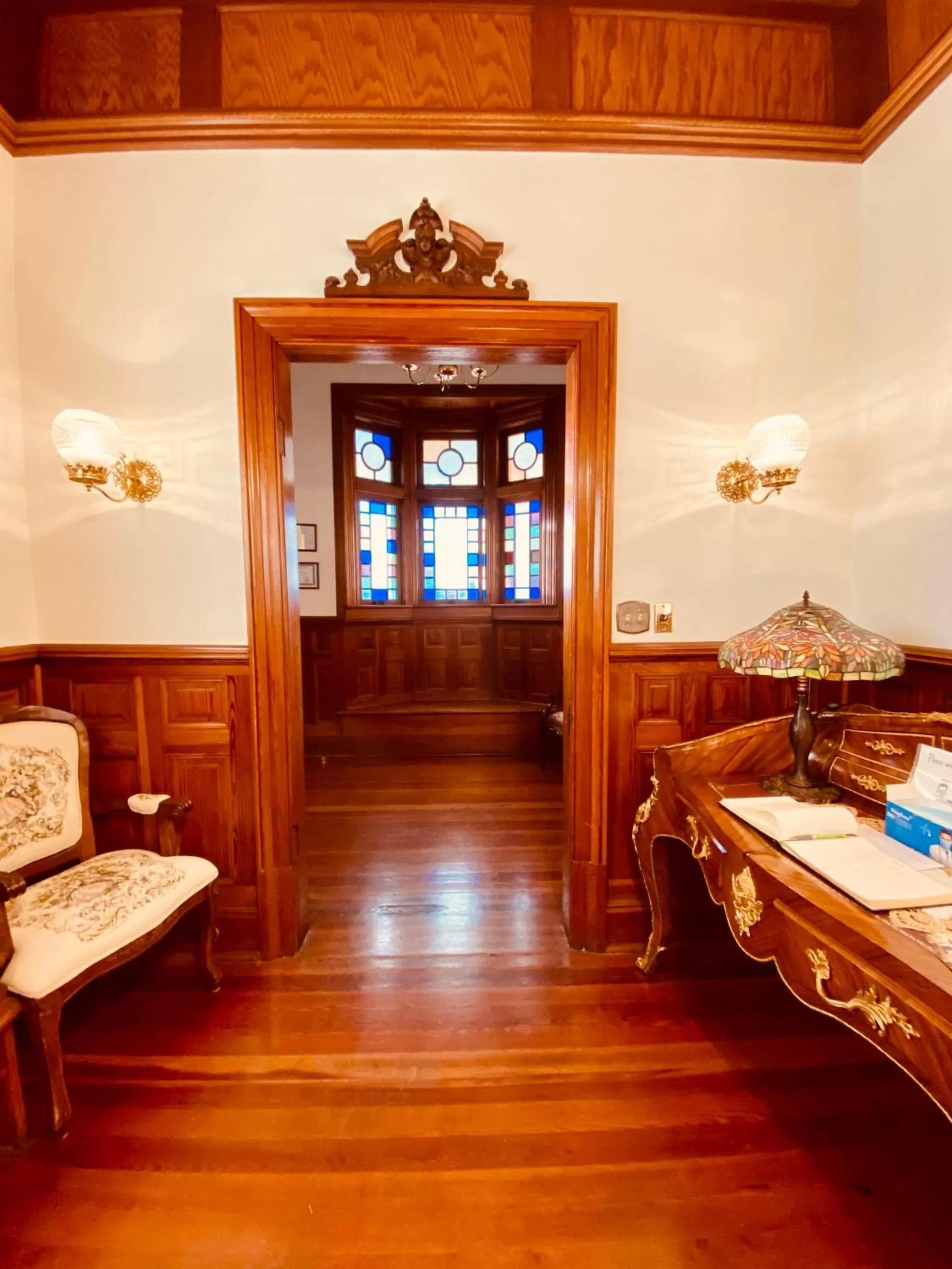 Facade/entrance in Hogan House Bed and Breakfast at Rose Hill