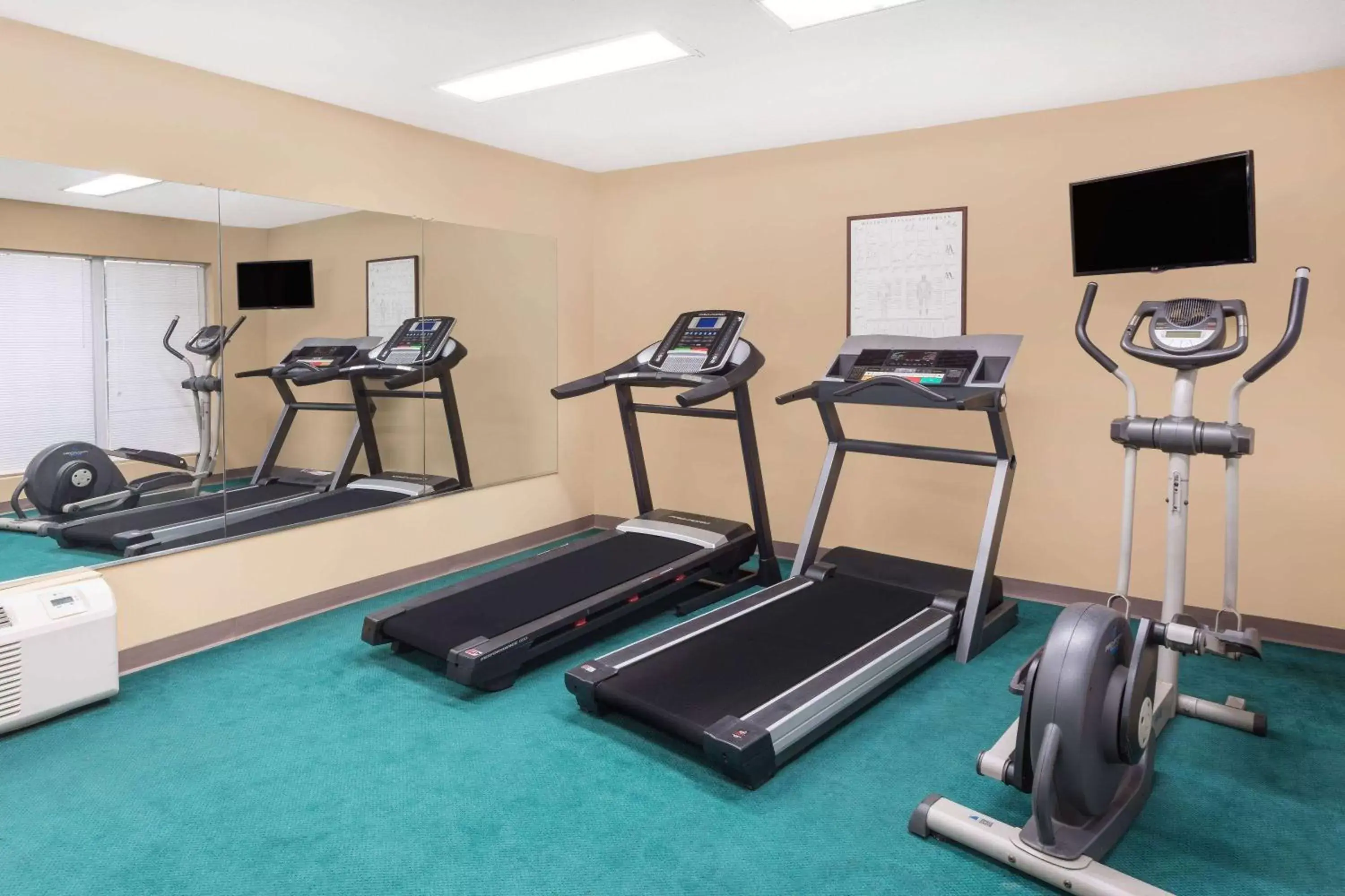 Fitness Center/Facilities in Baymont by Wyndham Macon I-475