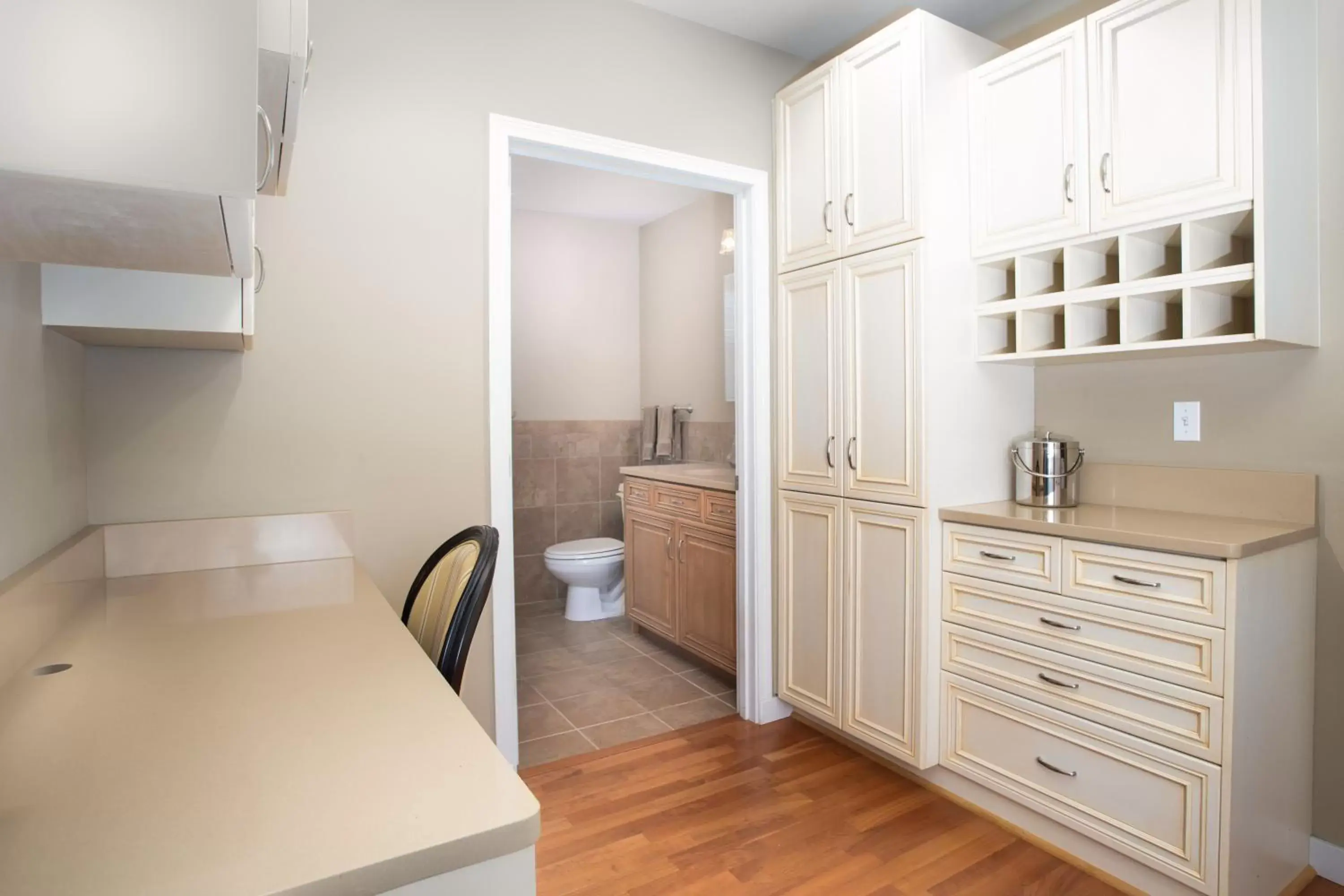 Bathroom, Kitchen/Kitchenette in Obertal Inn
