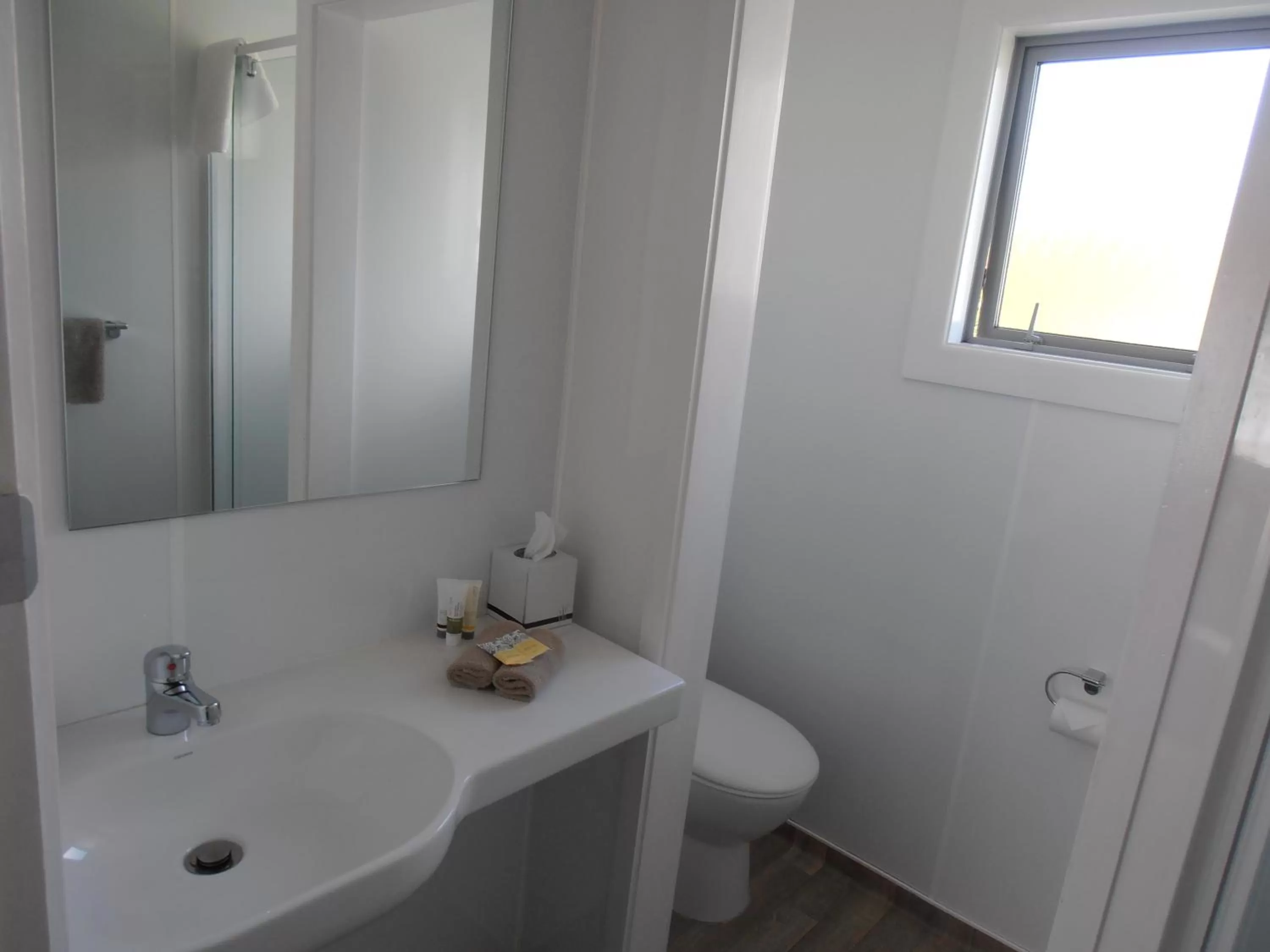 Bathroom in Comfort Inn Tayesta Motel