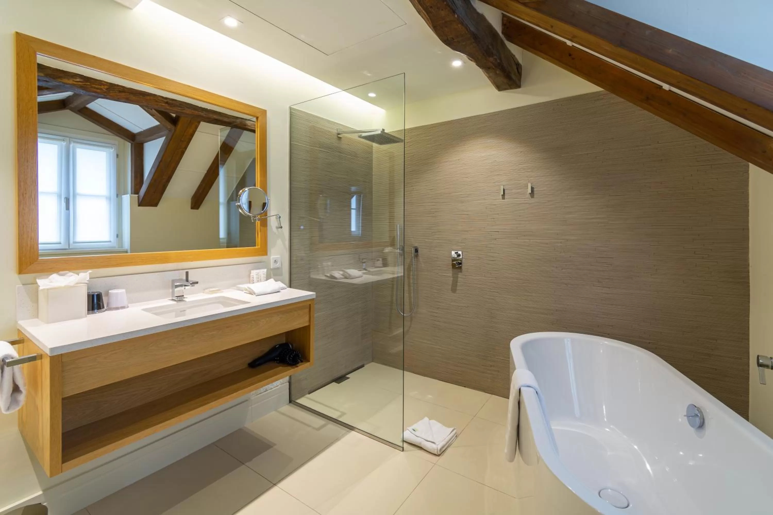 Bathroom in Hôtel de Cavoye