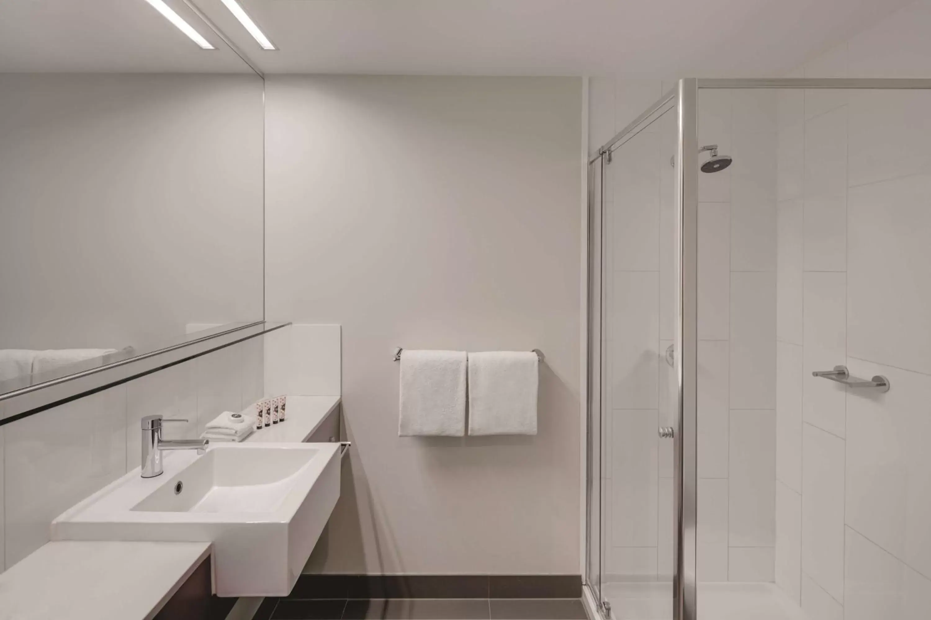 Toilet, Bathroom in Travelodge Hotel Melbourne Docklands