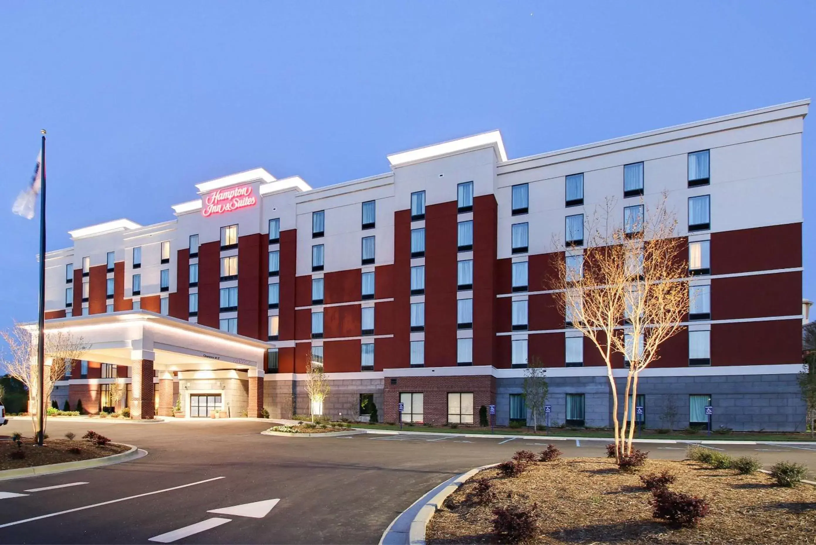 Property Building in Hampton Inn & Suites Greenville Airport