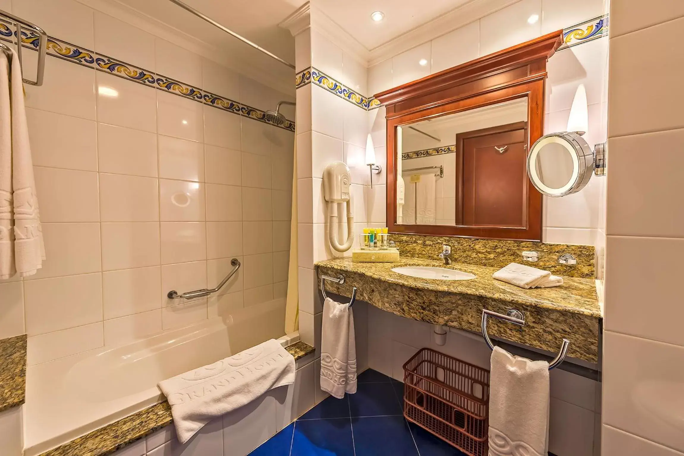 Bathroom in Grand Hotel Gozo
