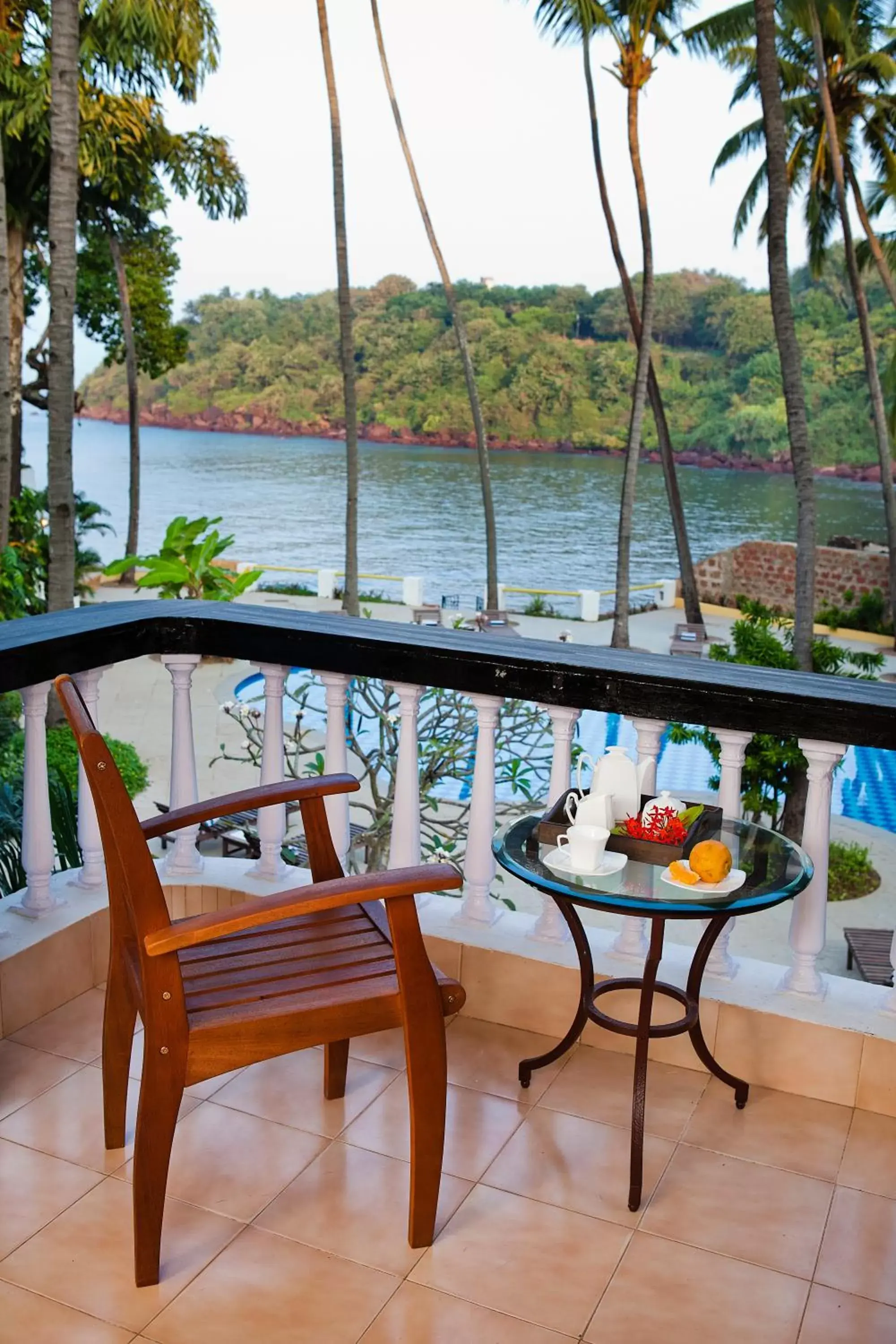 Pool view, Balcony/Terrace in O Pescador an Indy Resort