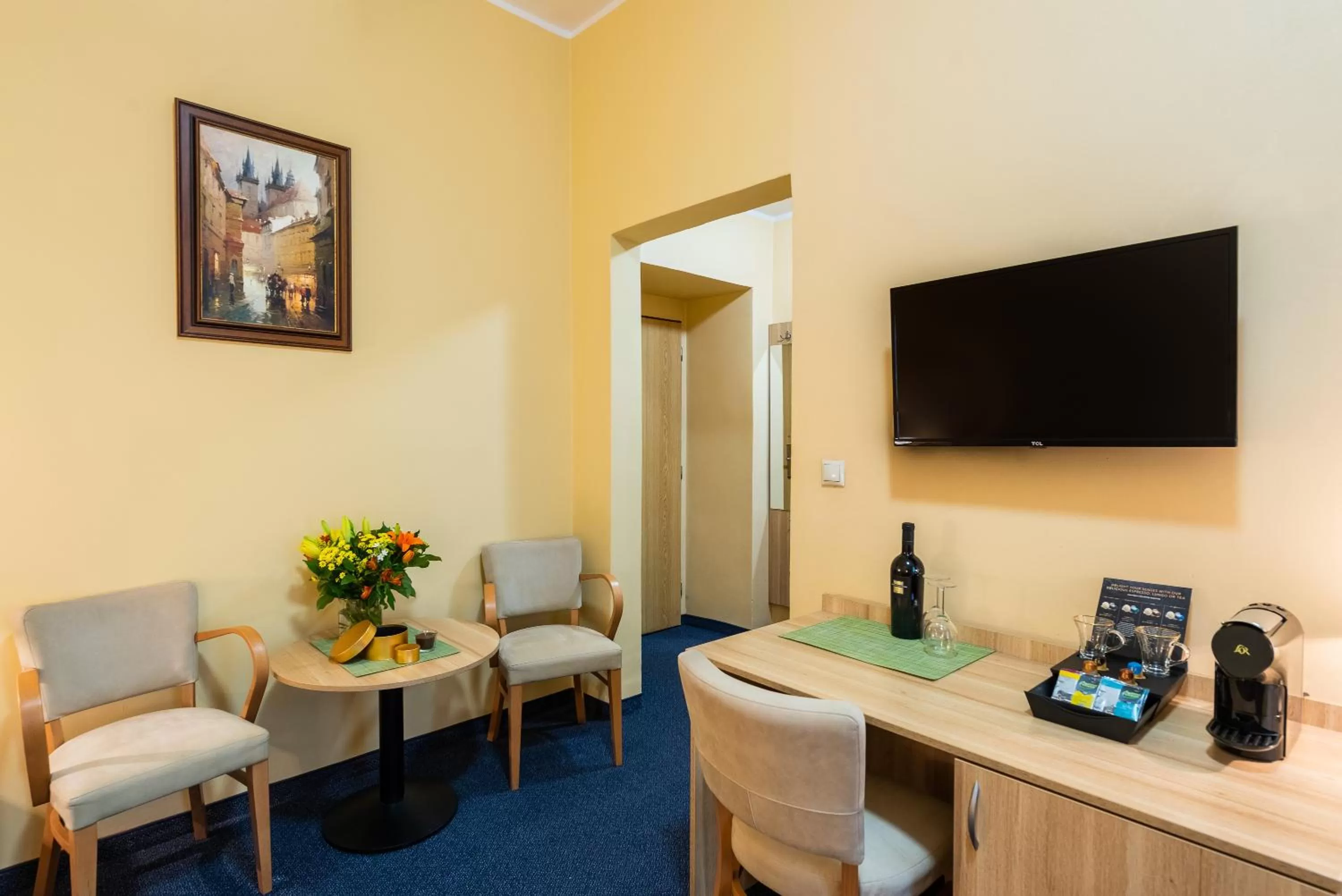 Restaurant/places to eat in Hotel Libero