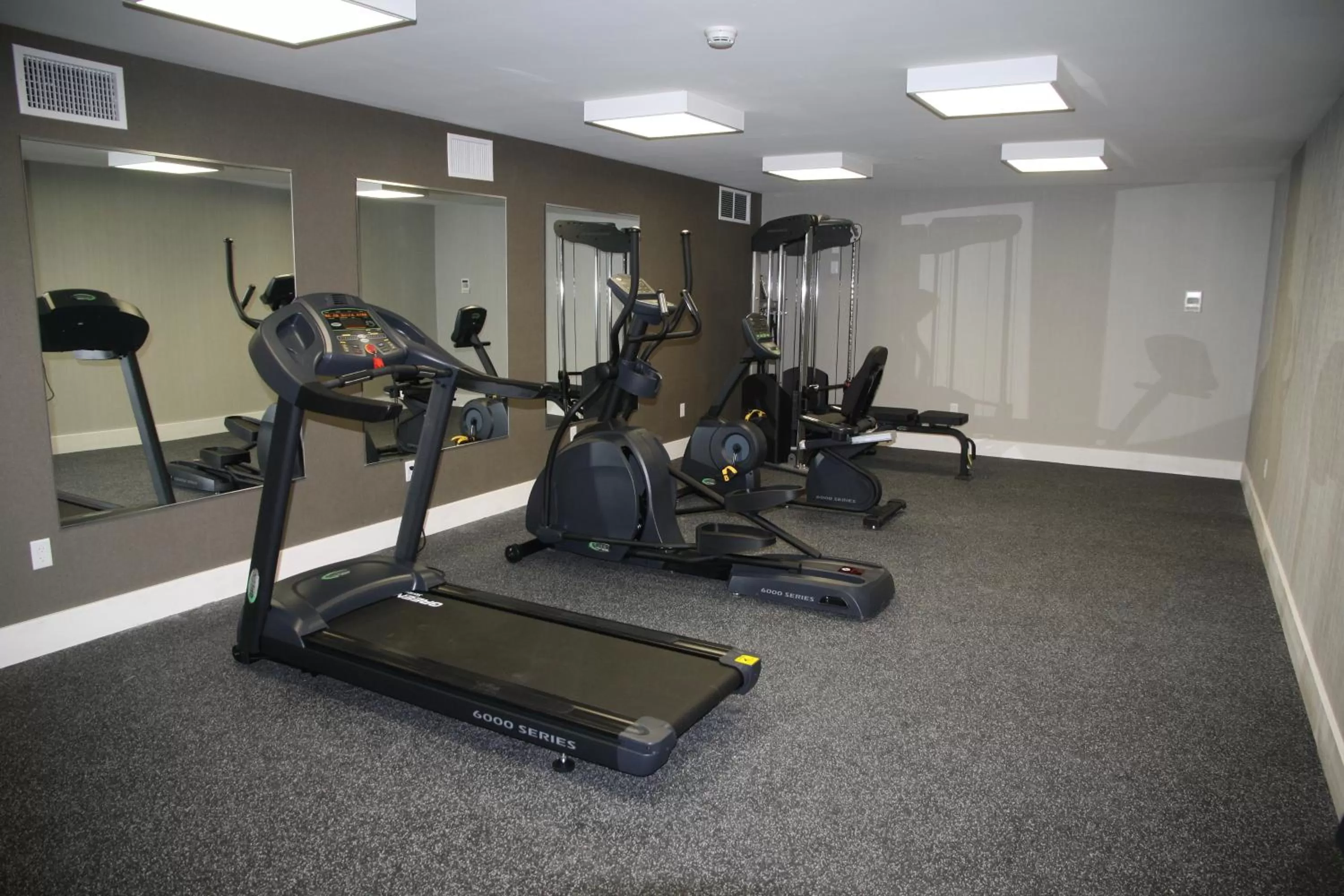 Fitness centre/facilities in Wingate by Wyndham Niagara Falls