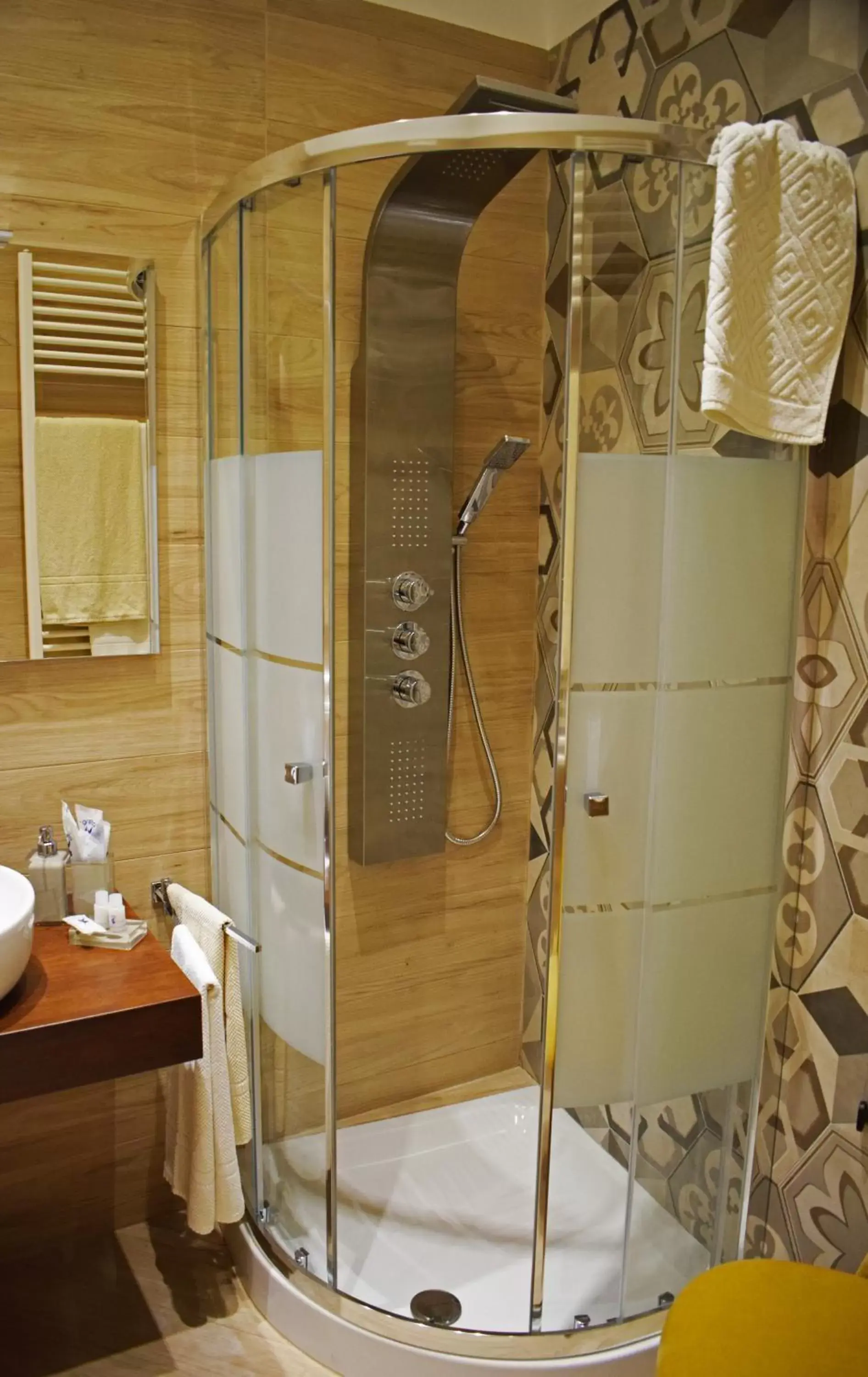 Shower, Bathroom in La Torre del Tempo