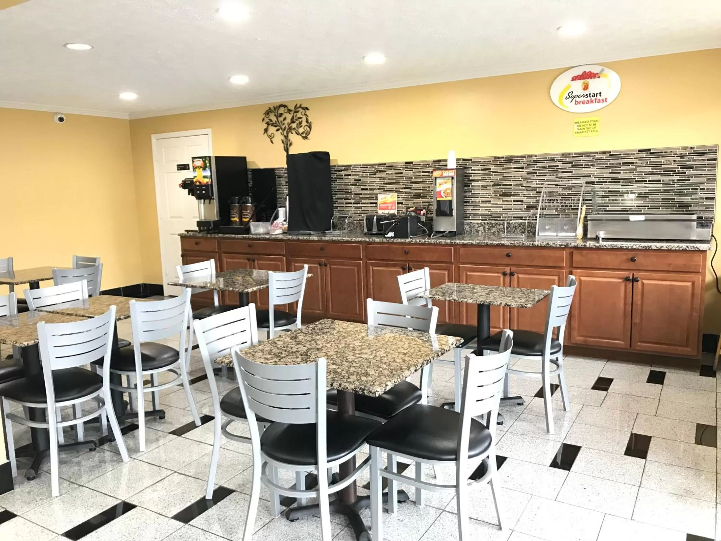 Super 8 by Wyndham Whites Creek/ Nashville NW Area